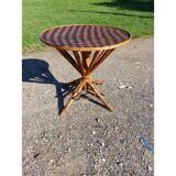 Table vintage en rotin et plateau noisetier