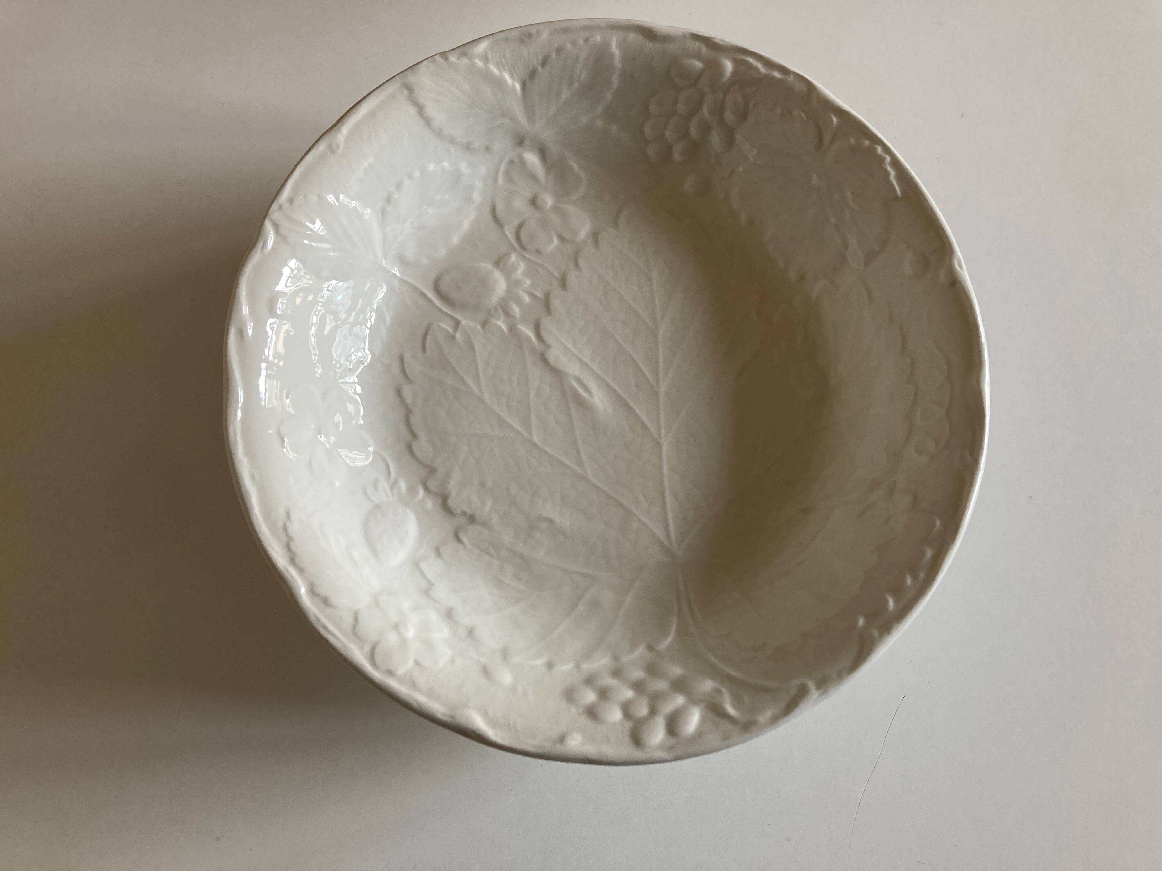 Set of 6 Burleigh Davenport English earthenware cap plates with vine leaf and strawberry relief