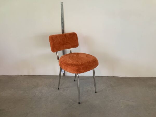 Chaise moumoute orange 60