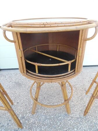 Rattan bar and stools