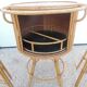 Bar en rotin et tabourets