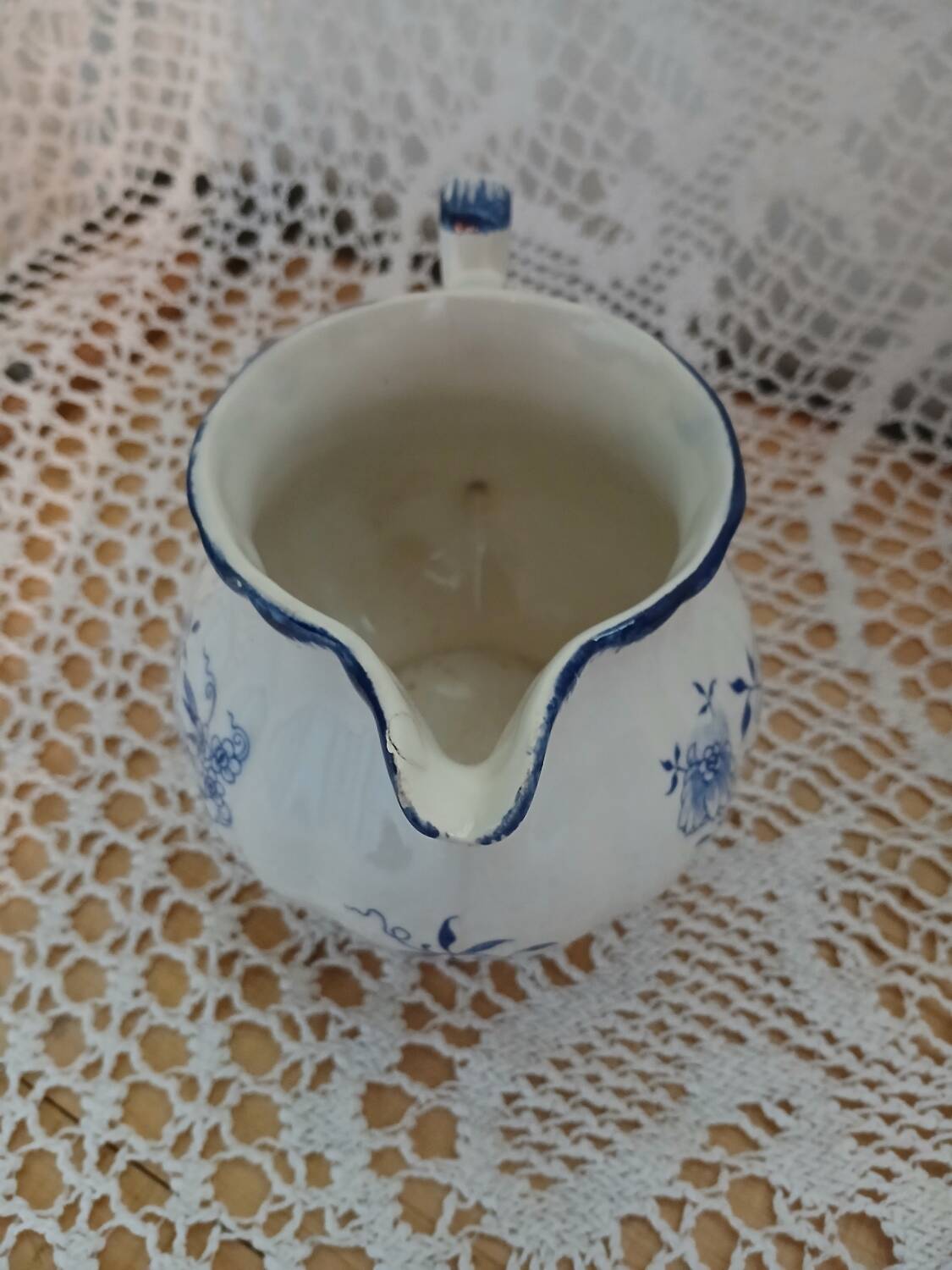 2 pichets anciens Lancaster