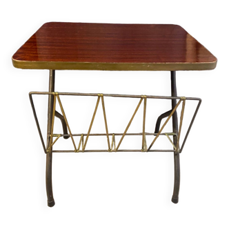 70's serving table with varnished top and magazine holder black metal base