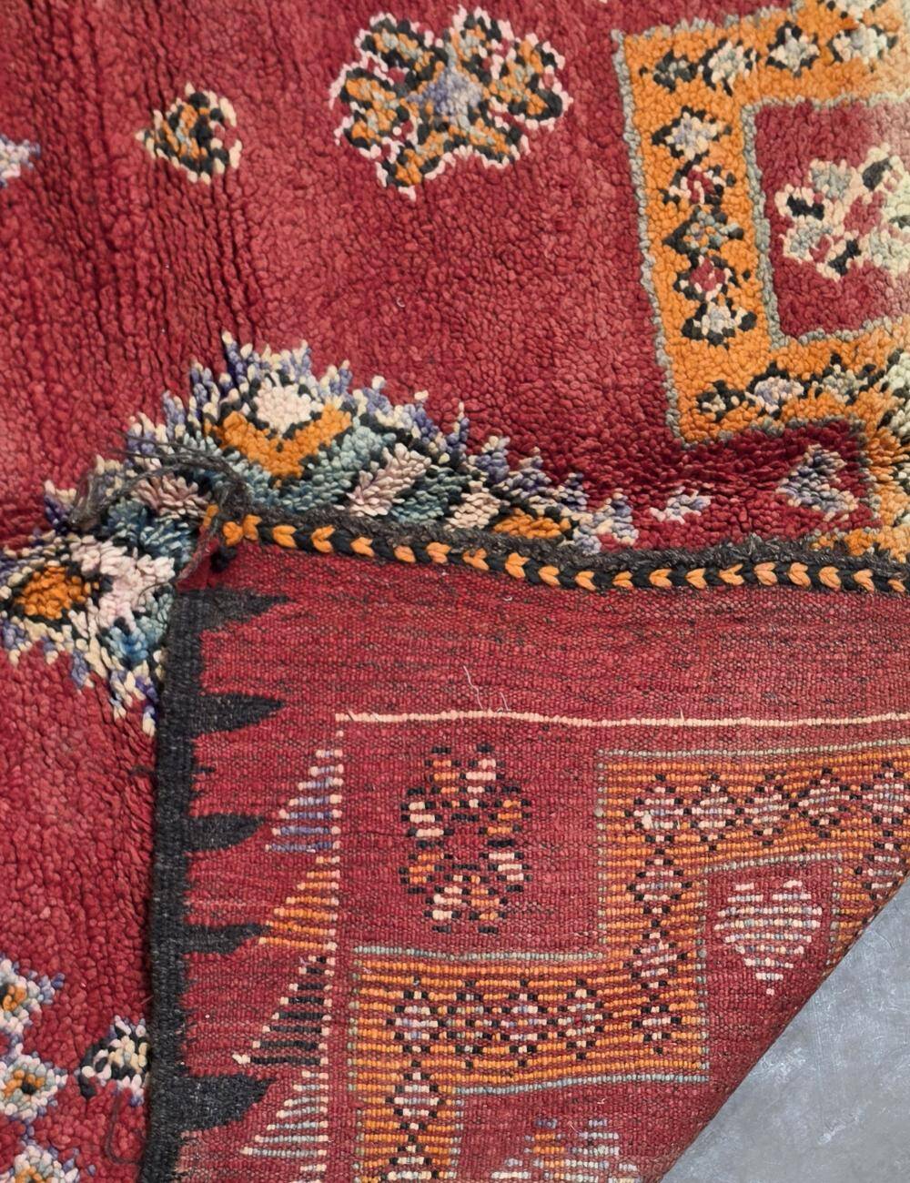 Vintage Berber Rug - 352 x 165 cm