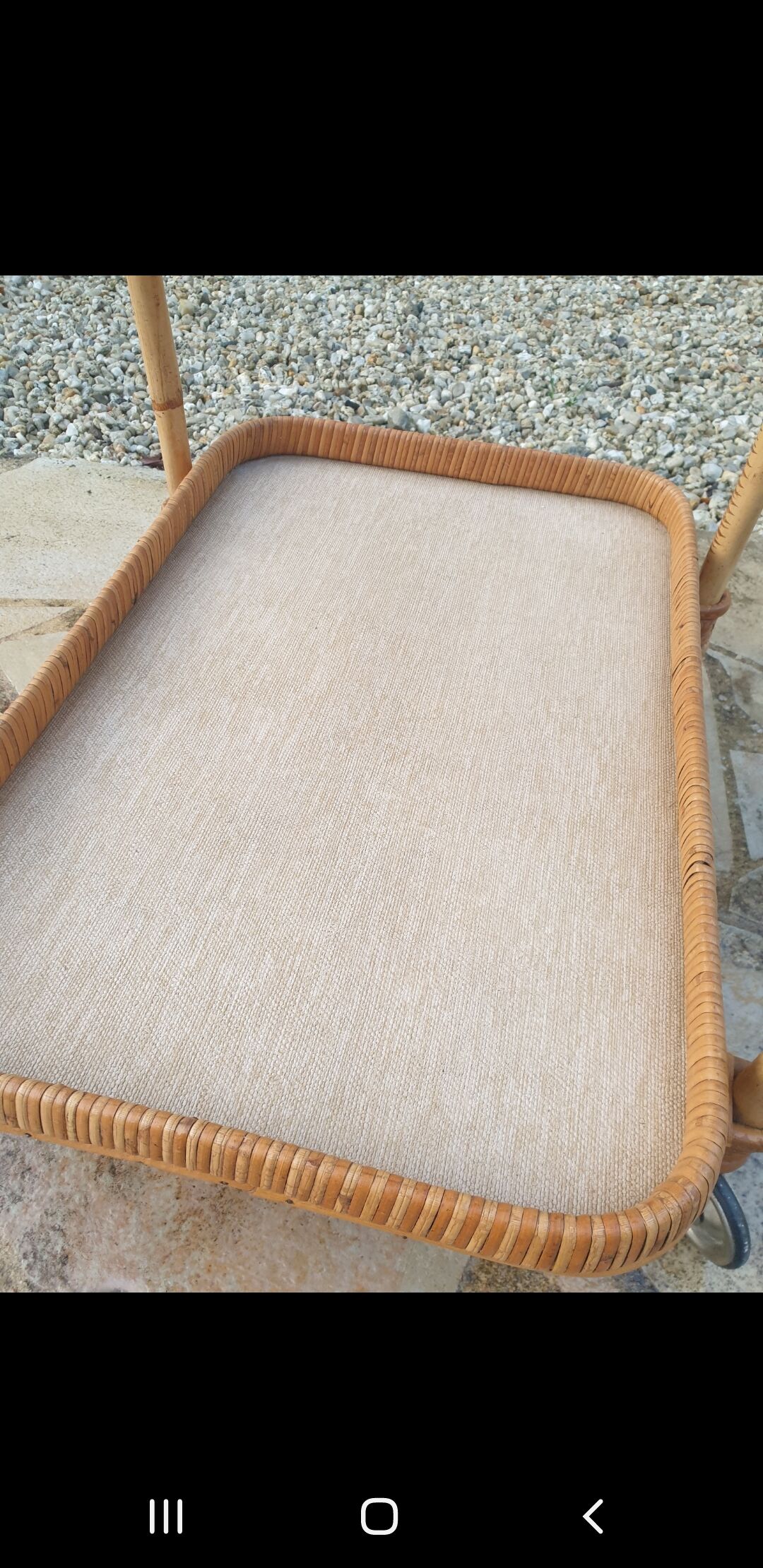 Desserte en rotin vintage