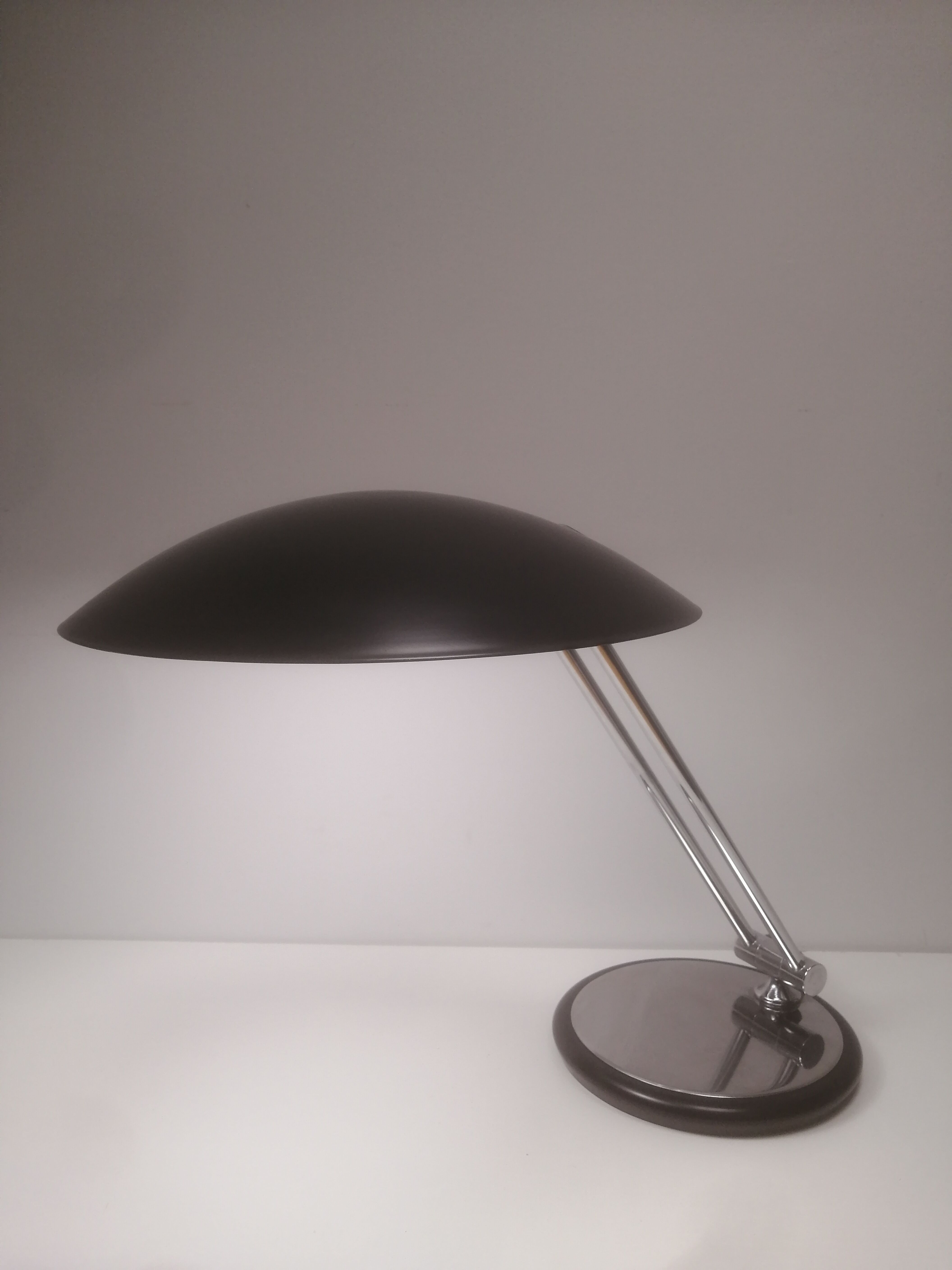 Aluminor desk lamp