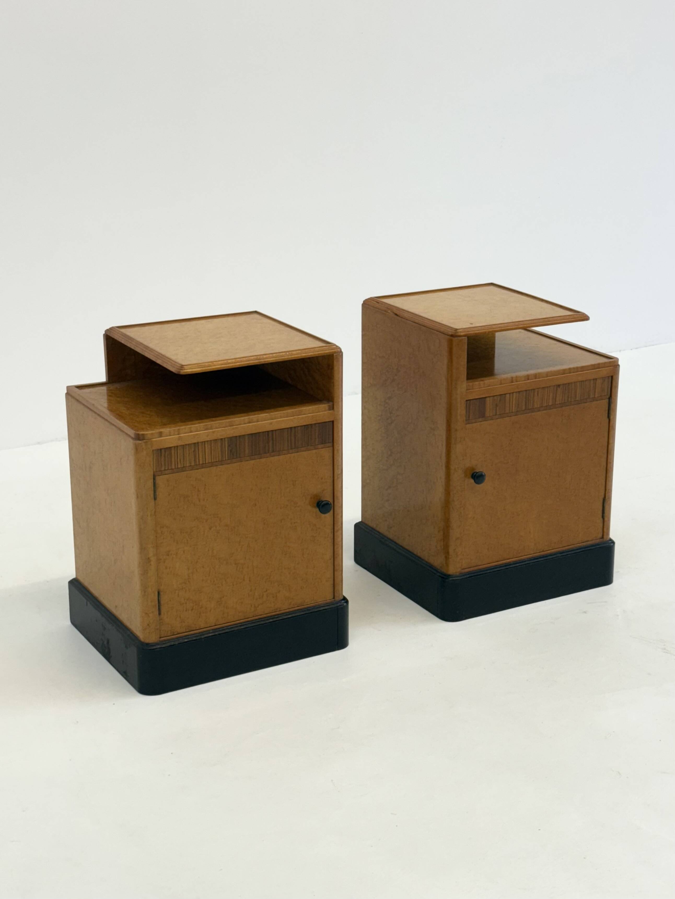 Ensemble de 2 chevets Art Déco en placage de loupe