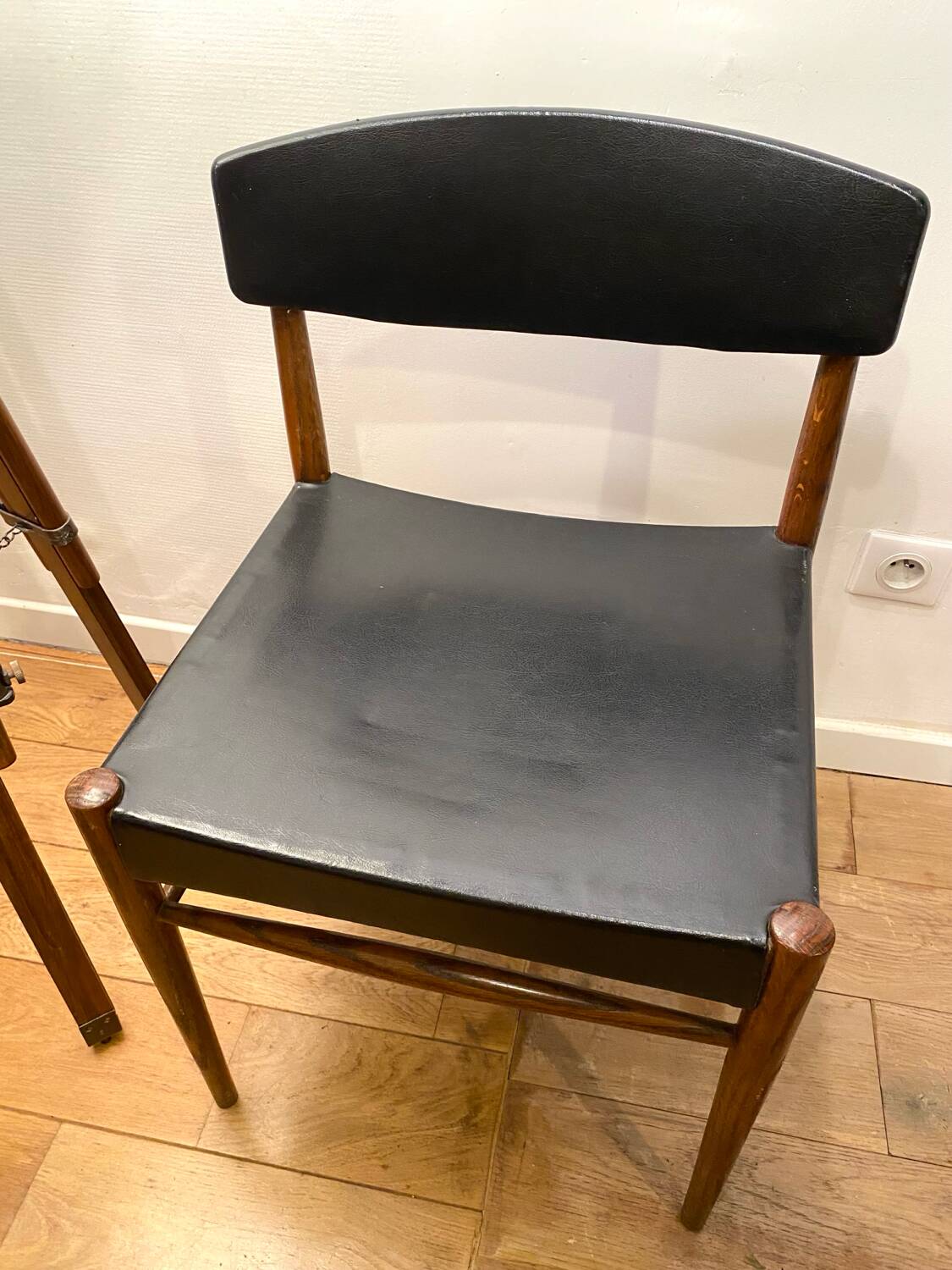 Scandinavian chair from the 60s with tapered legs
