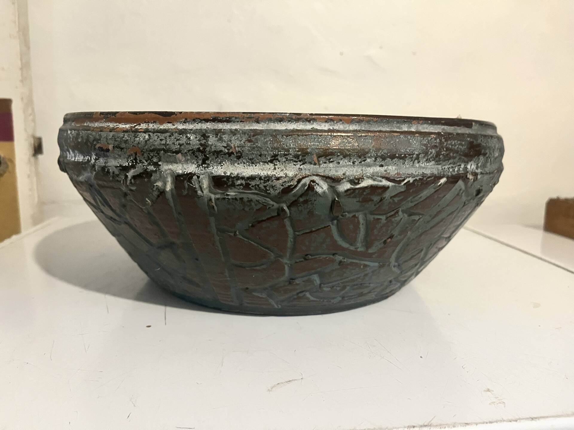Large ceramic bowl for holding items in the Fat Lava style.