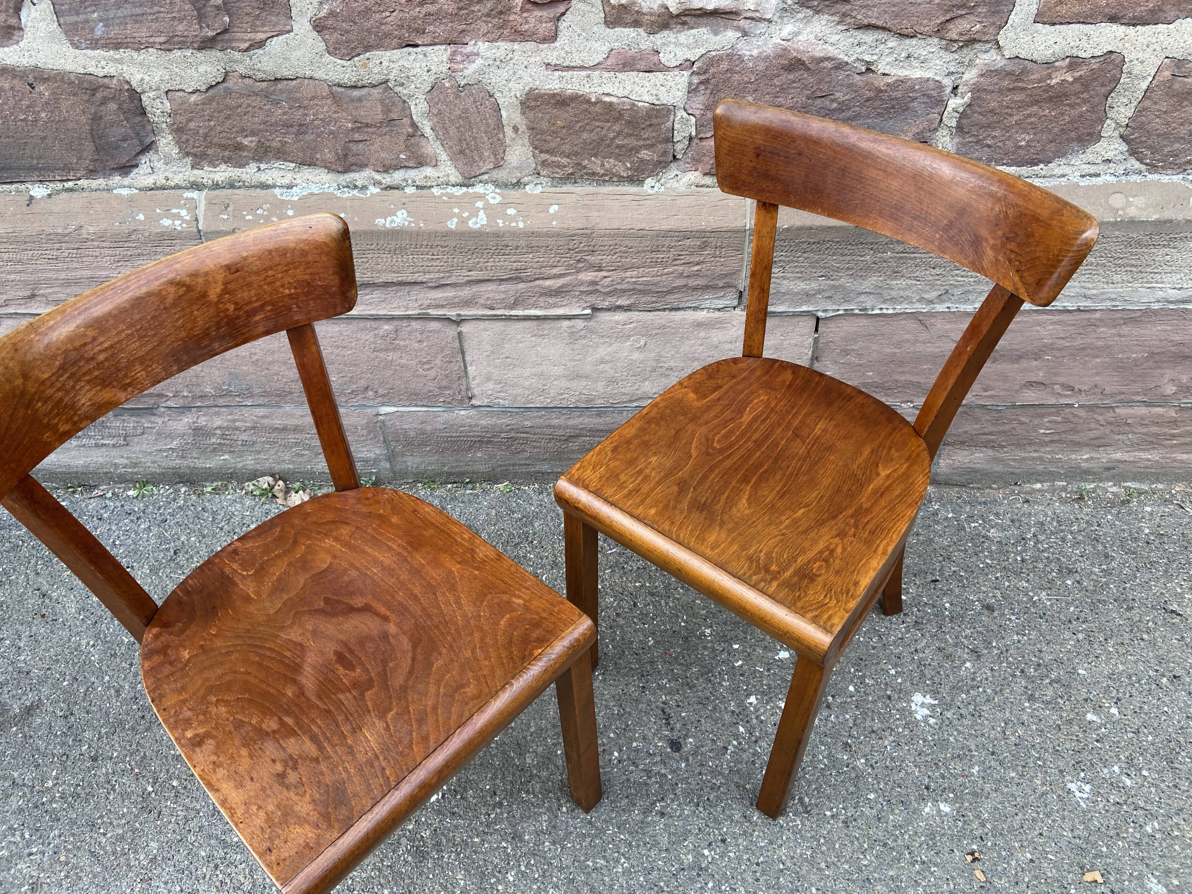 Paire de chaises bistrot bois courbé  1950