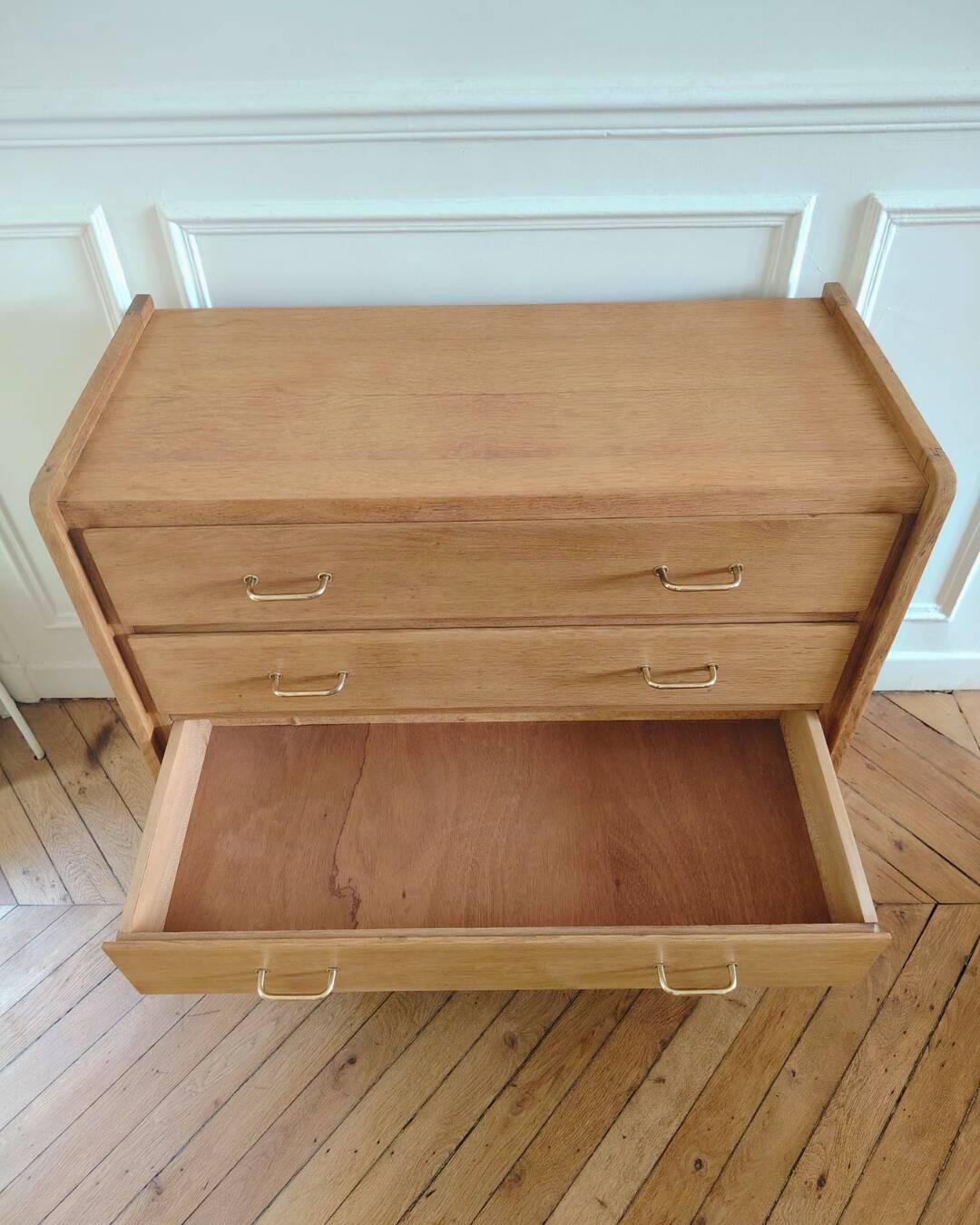 Commode vintage rénovée de style scandinave en chêne massif, années 50-60