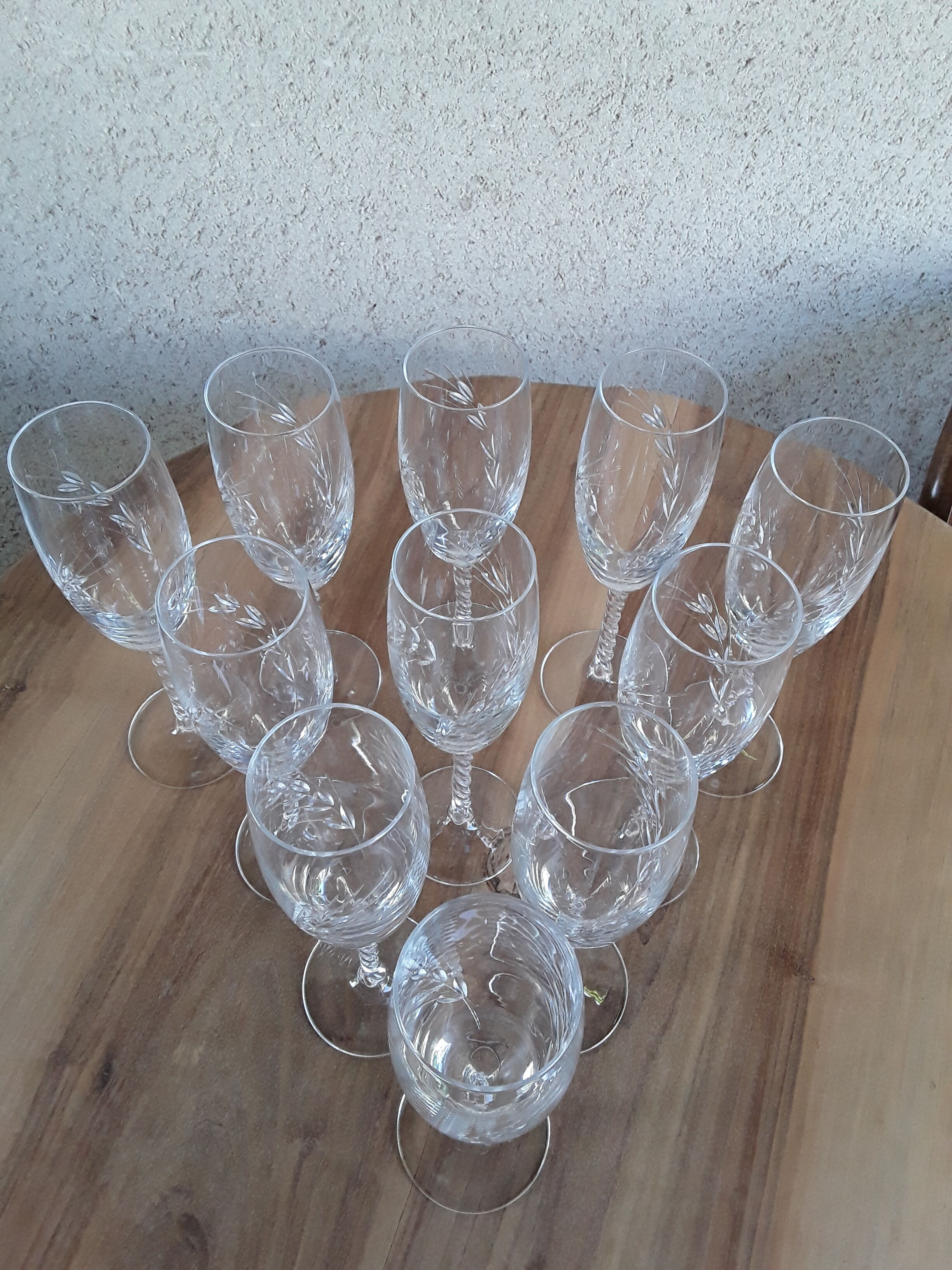 11 Arques Crystal Champagne Flutes