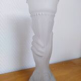 Vase main au flambeau en verre depoli