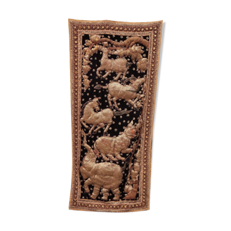 Tenture vintage inde animaux sacres en fine broderie sequin en relief