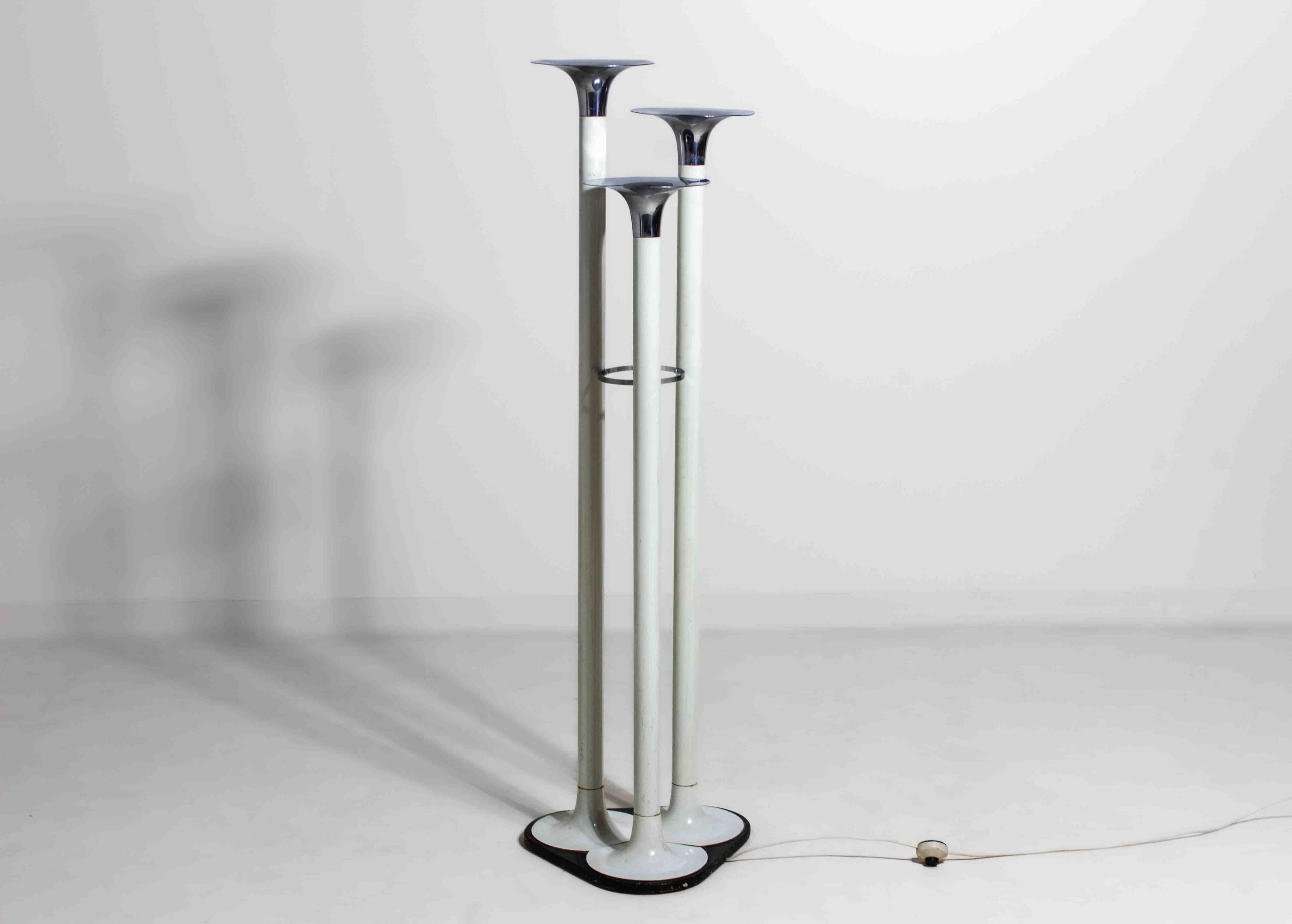 French tripod floor lamp with trumpet shades in chrome and enamel, 1960s