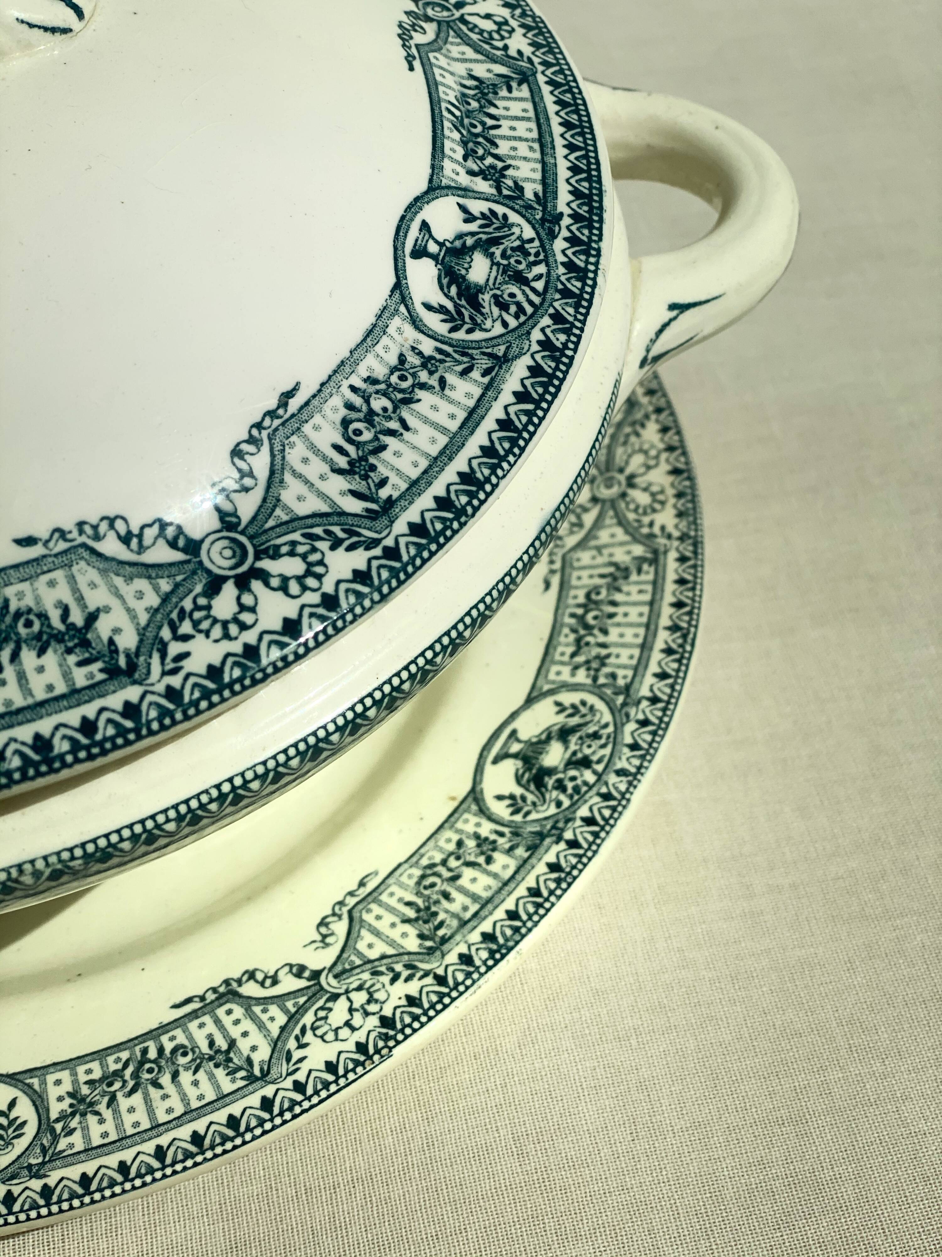 Soup pot iron earth Salins