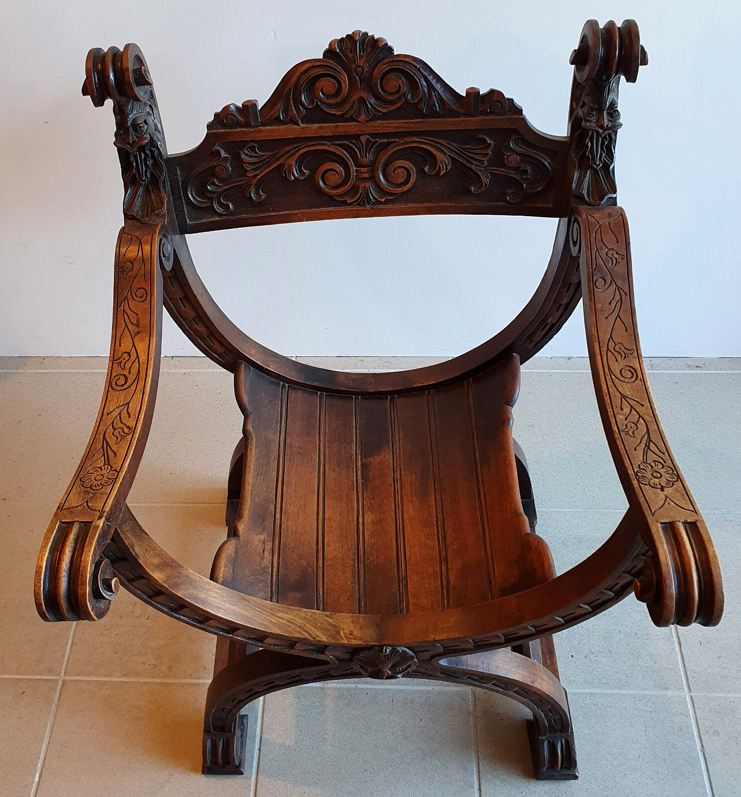 Dagobert armchair