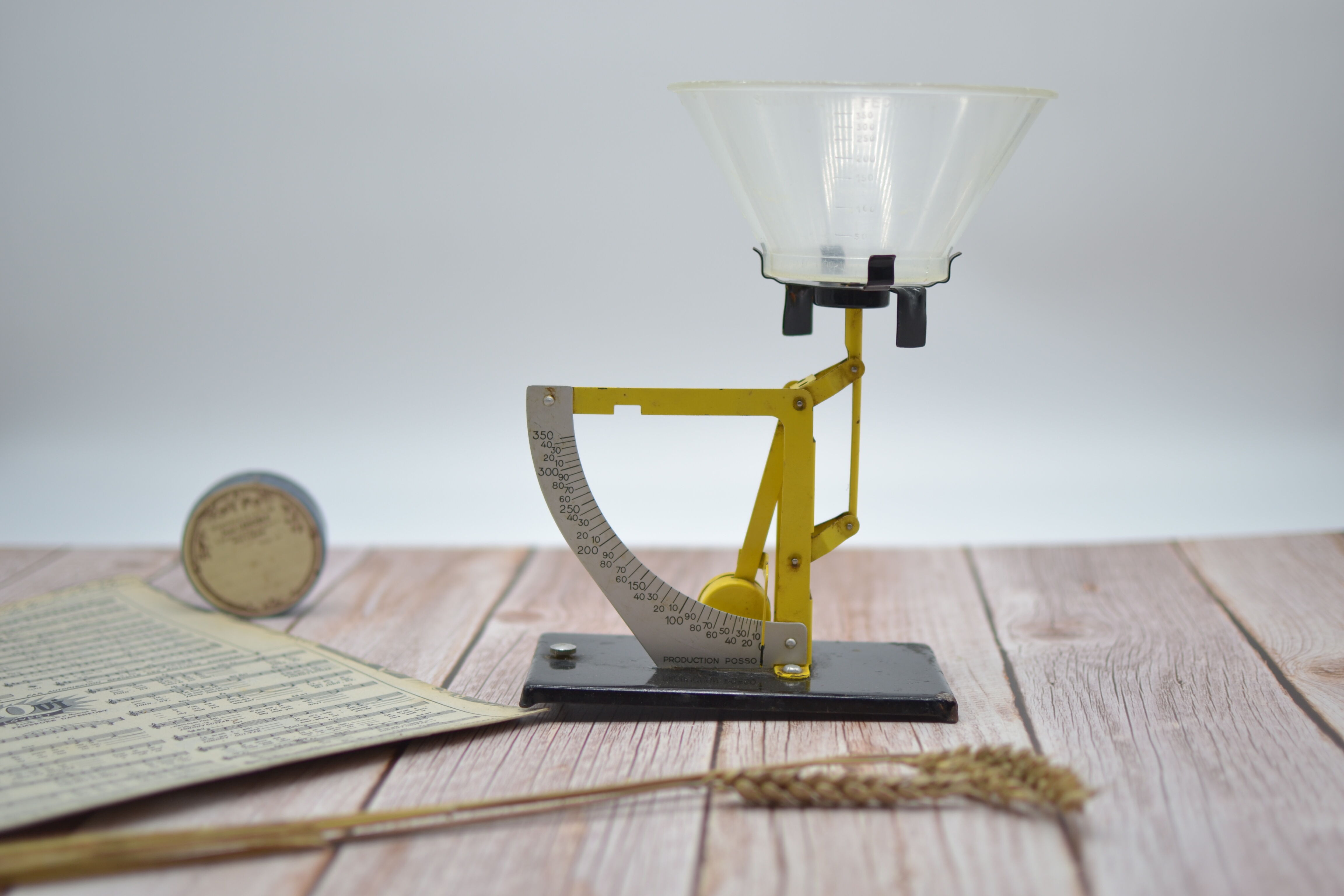 Old metal Posso industrial style household scale