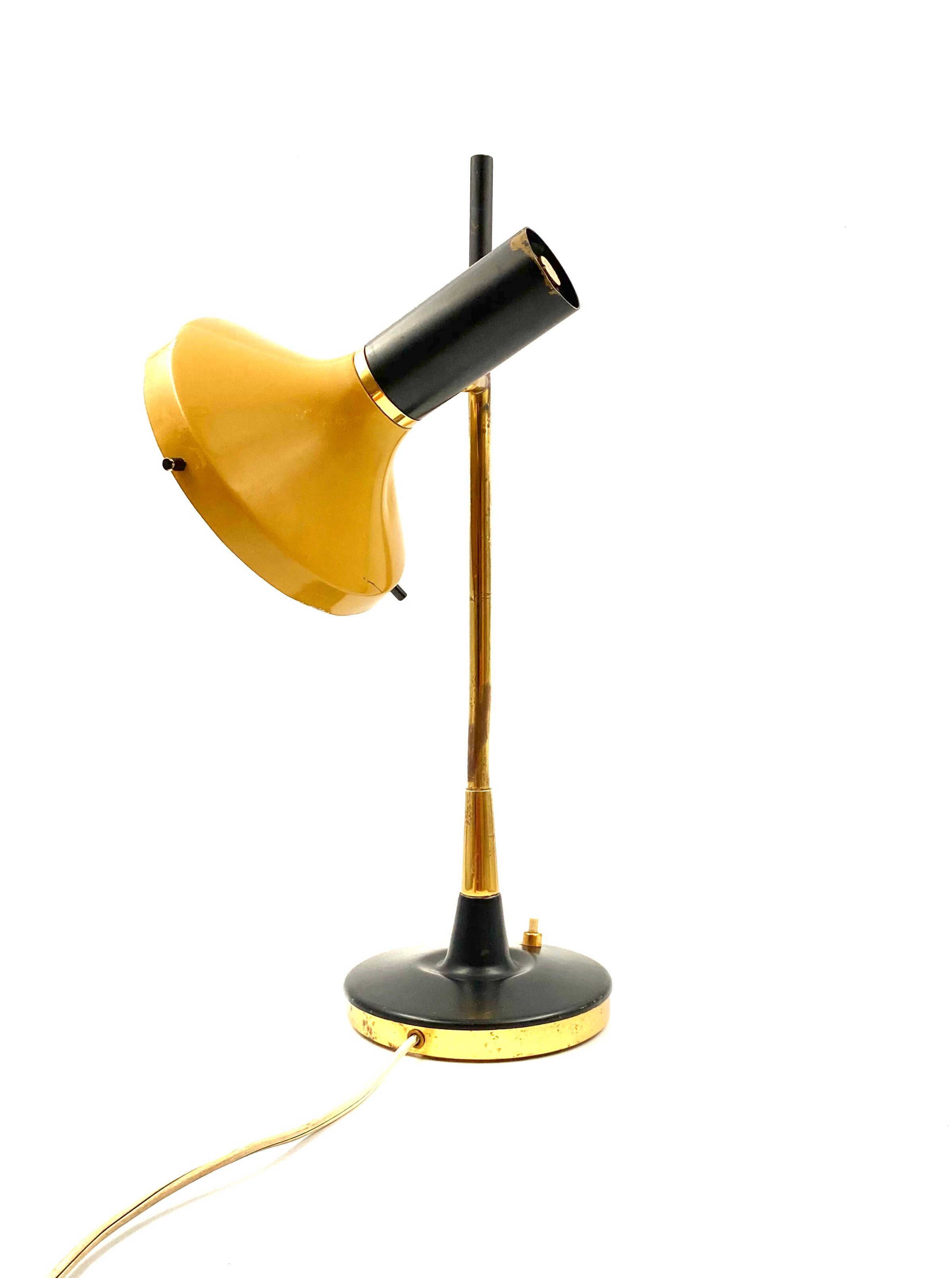 Oscar Torlasco model 533 table lamp, Lumi, Italy, 1950