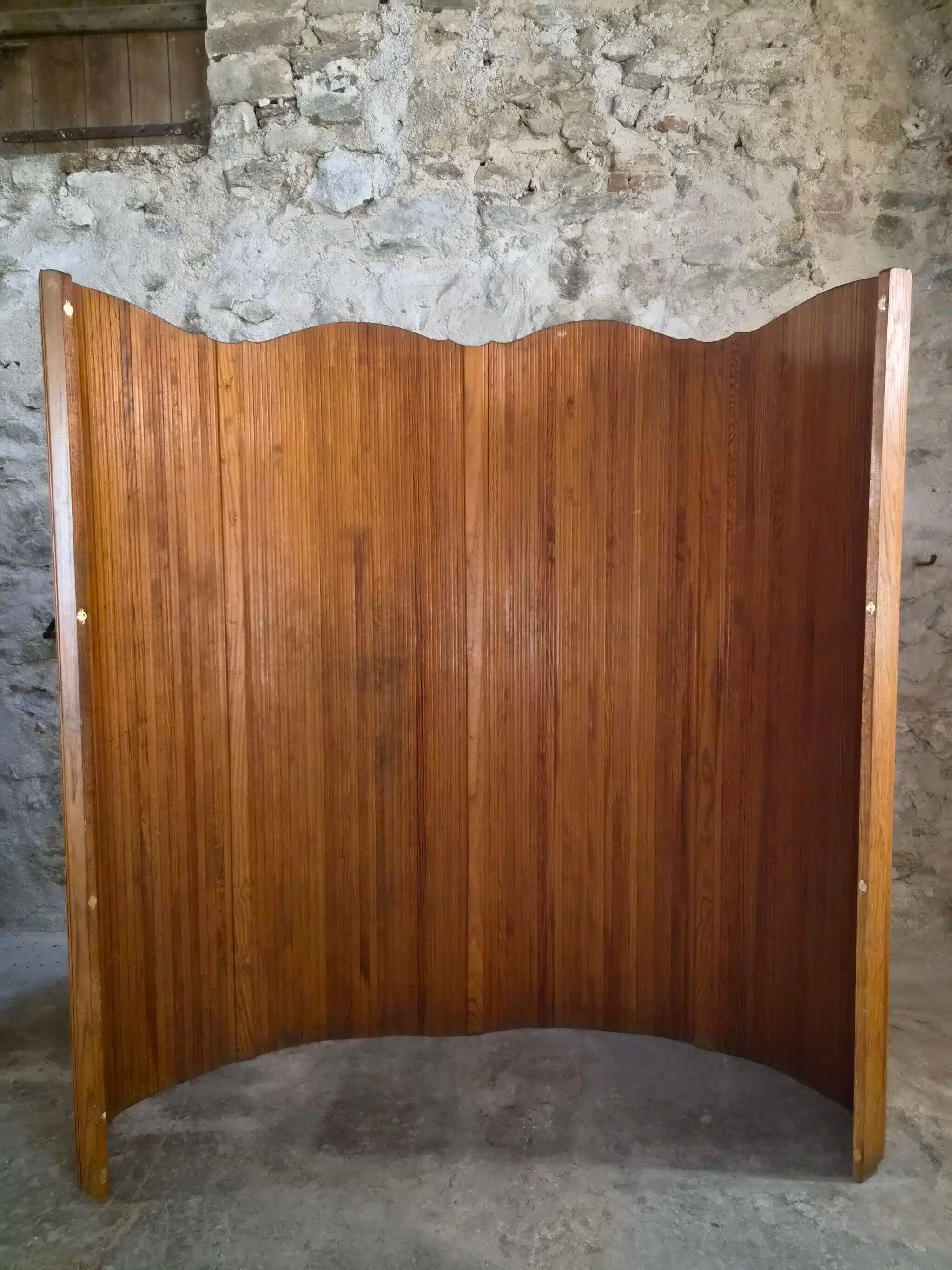Large French folding screen in pine, room divider, 1950s, attributed to Baumann.