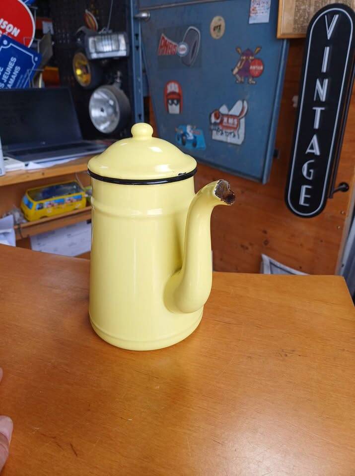 Vintage Pastel Yellow Enamel Coffee Pot - Chic Country Decor