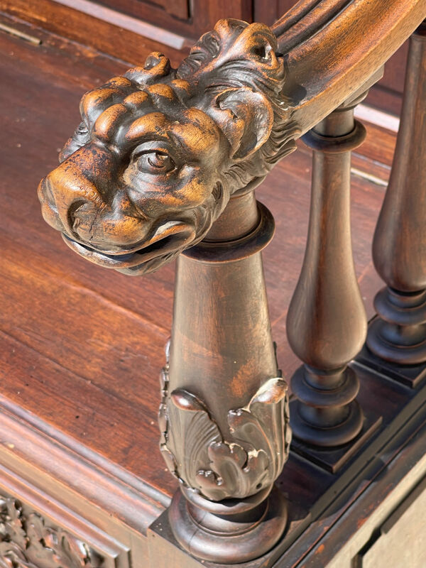 Banc-coffre de Château Néogothique en Noyer