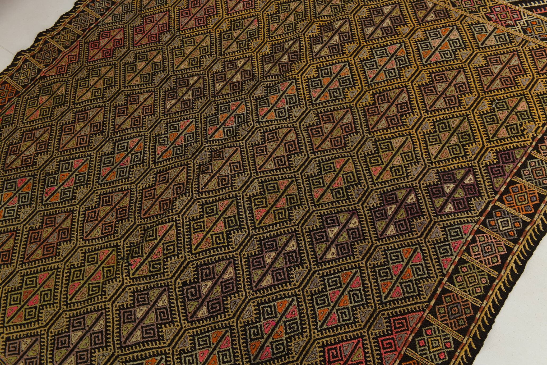 6x7 Turkish Vintage Kilim Rug, 180x207Cm