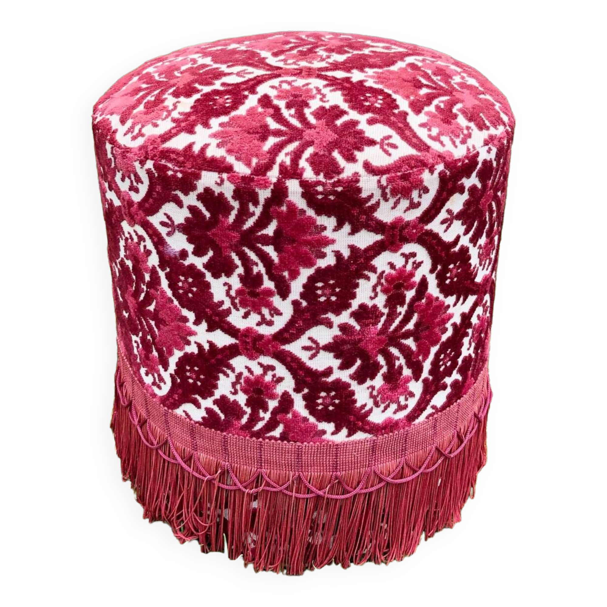 Fringed velvet pouf