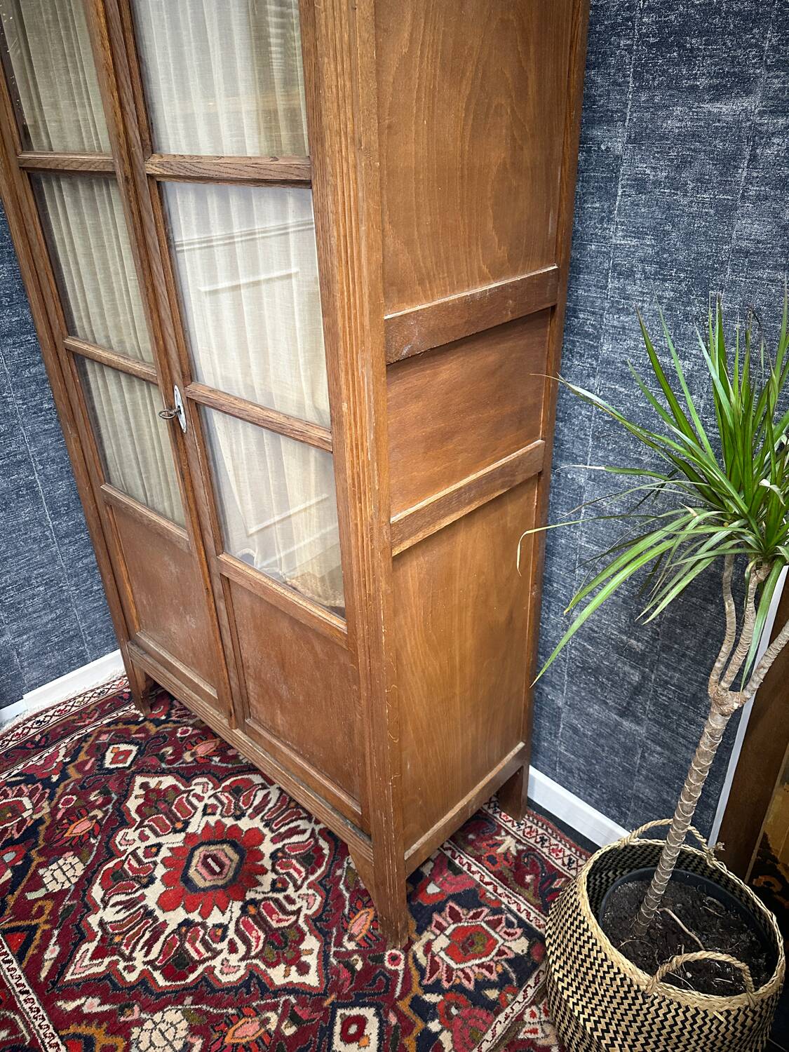 Art deco glass cabinet