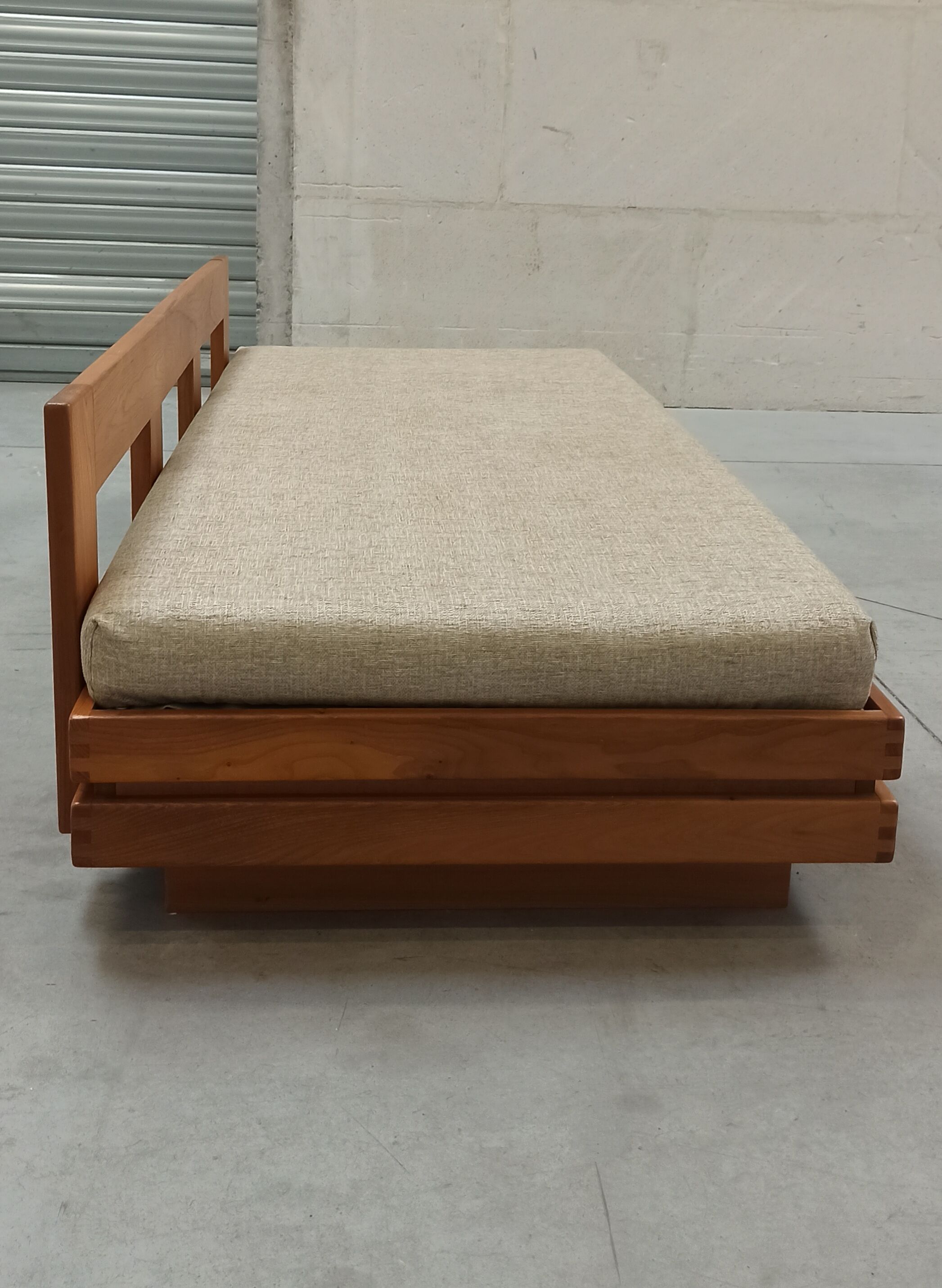 Elm sofa Maison Regain, 60's