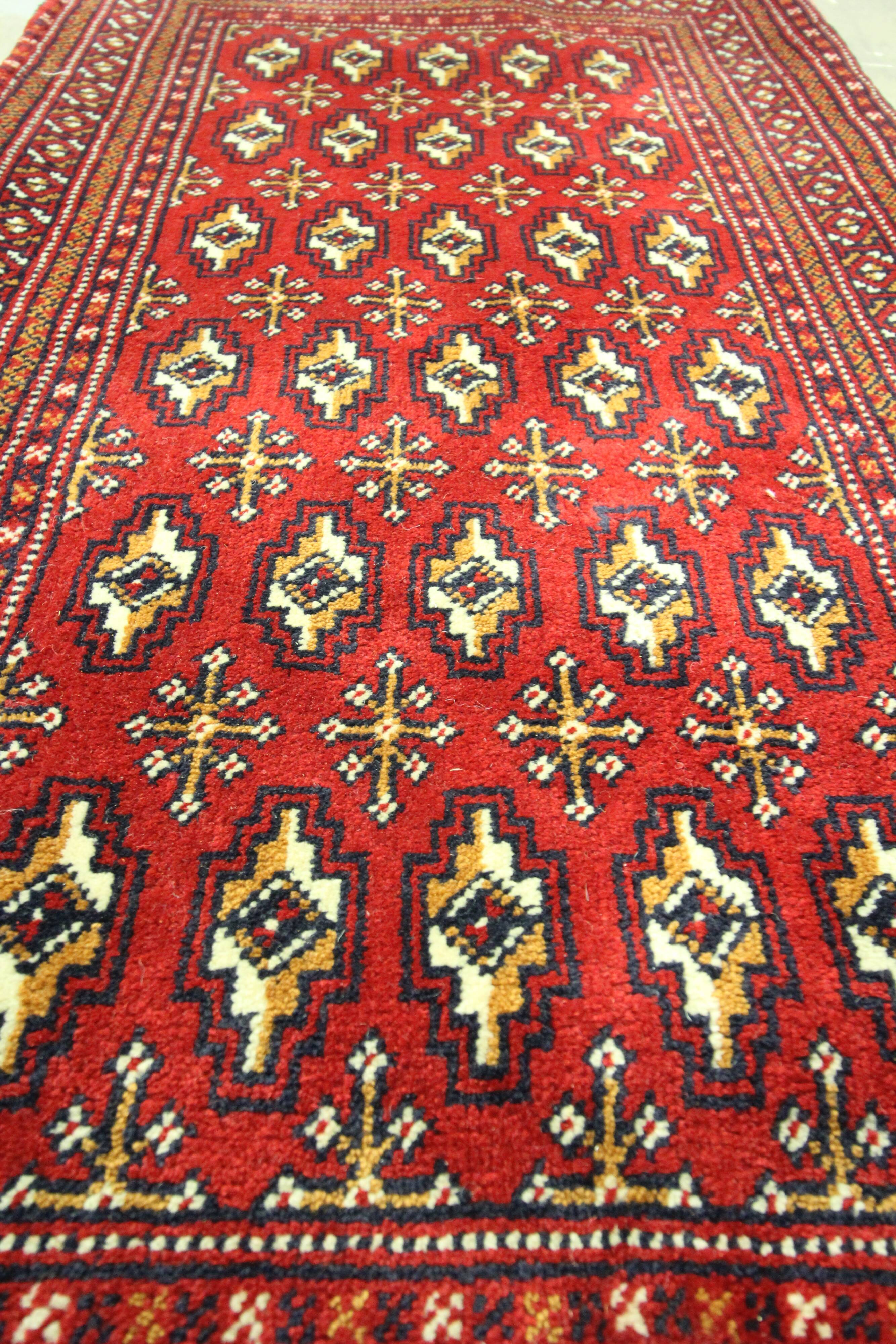 Vintage persian rug handmade poshti motif pattern wool area rug- 67x138cm