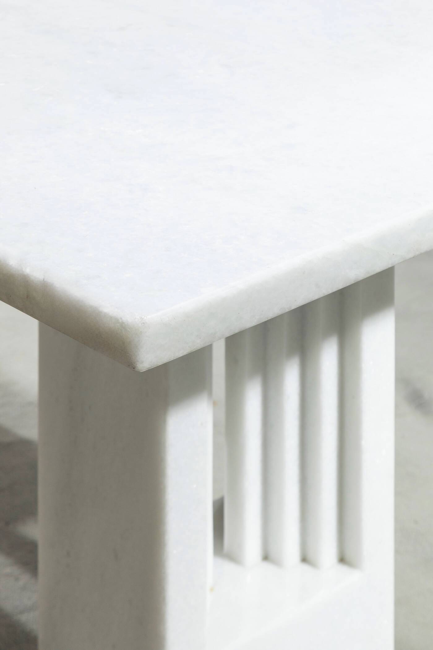 Carlo Scarpa Delfi dining table in white marble