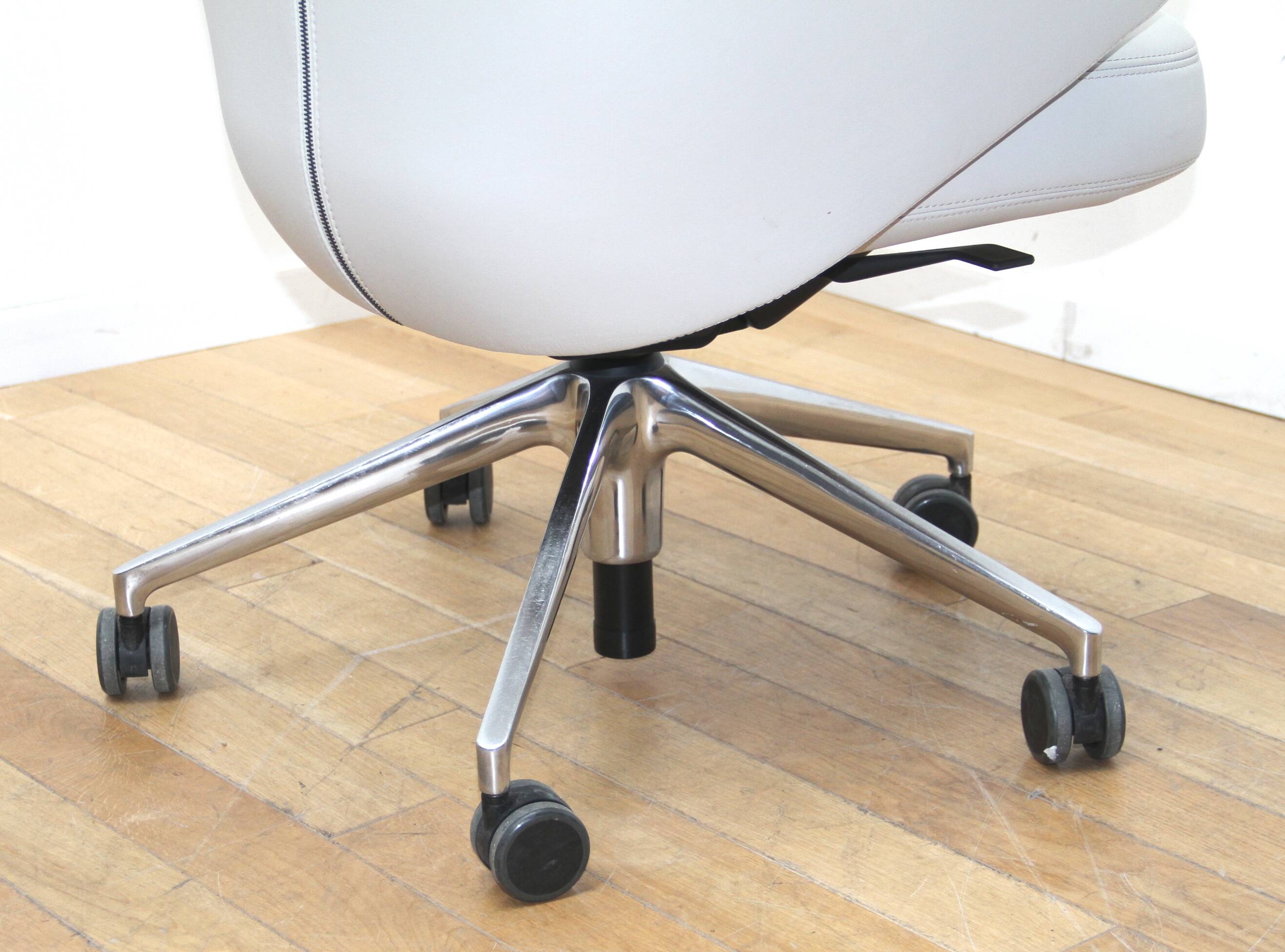 Highback office chair, Vitra