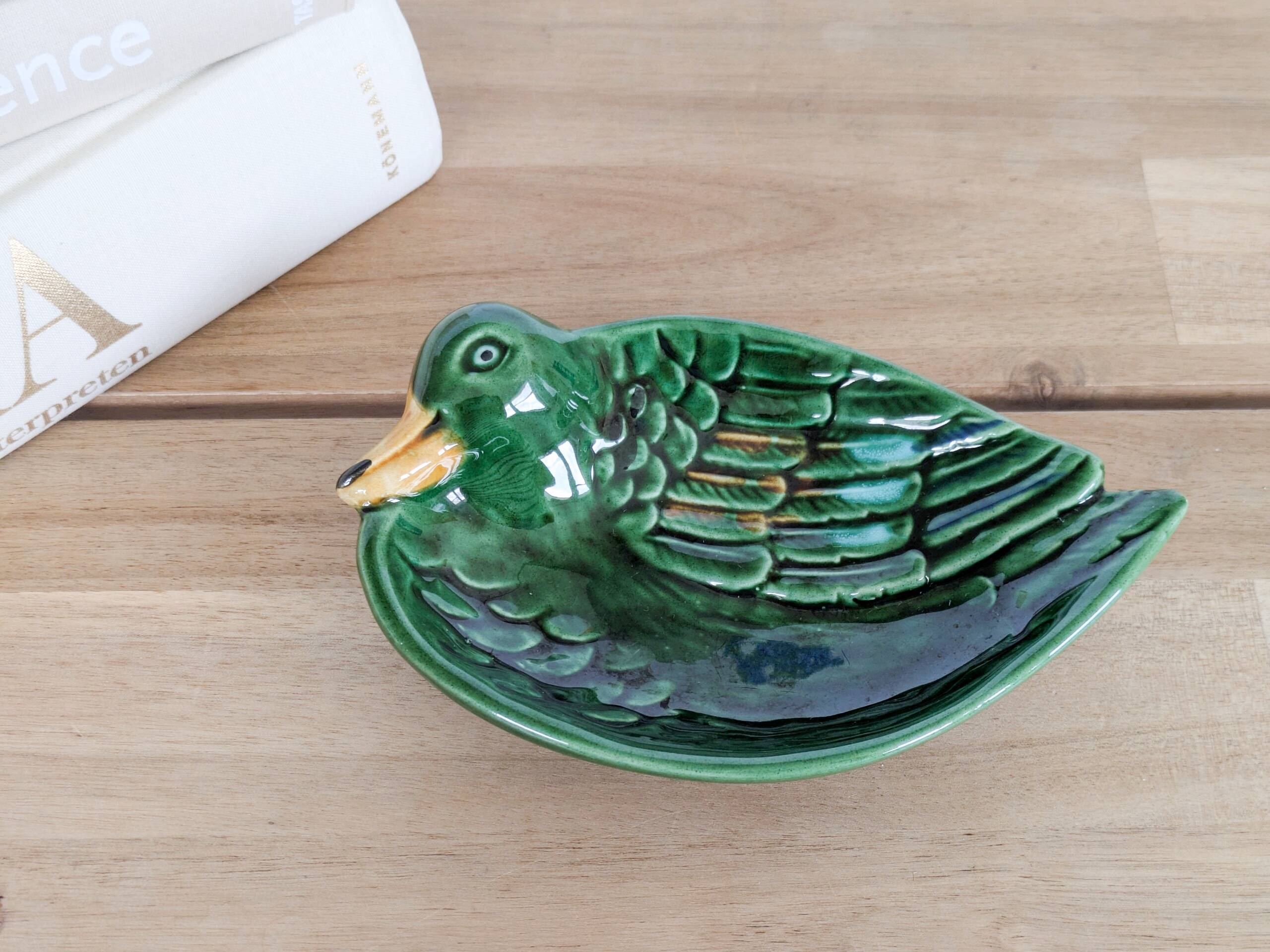 Vintage green ceramic duck dish, pocket tray or soap holder.