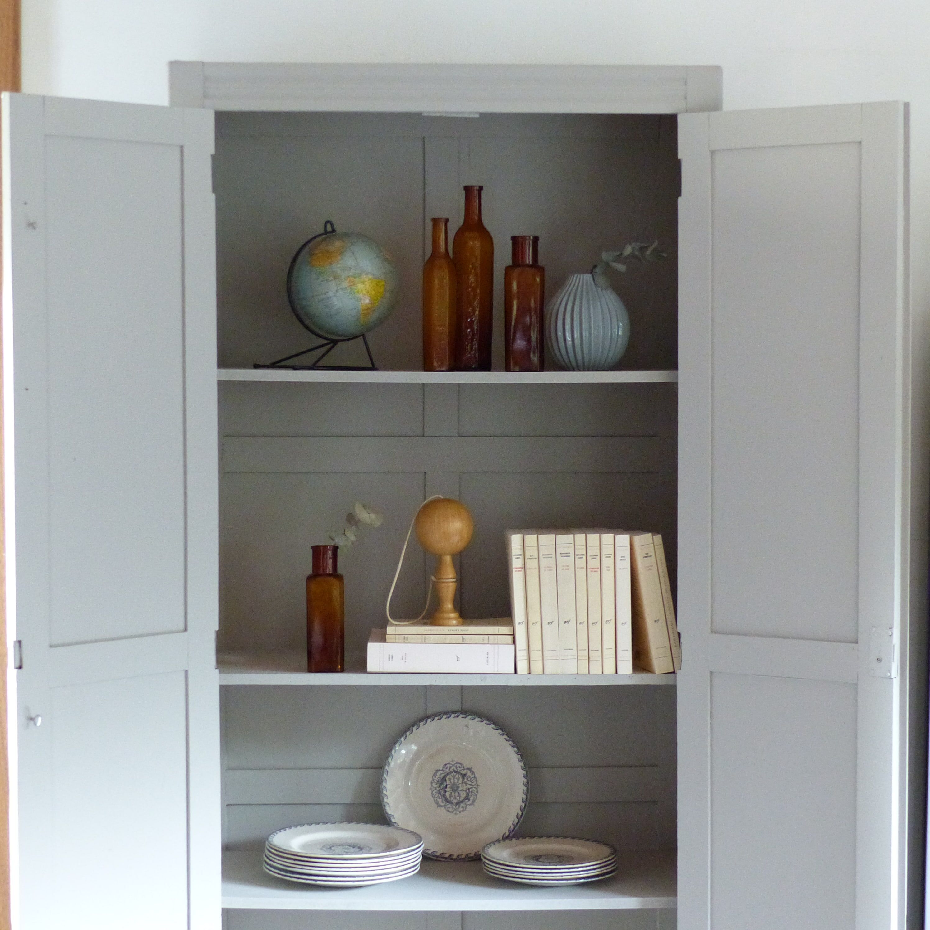 Armoire parisienne