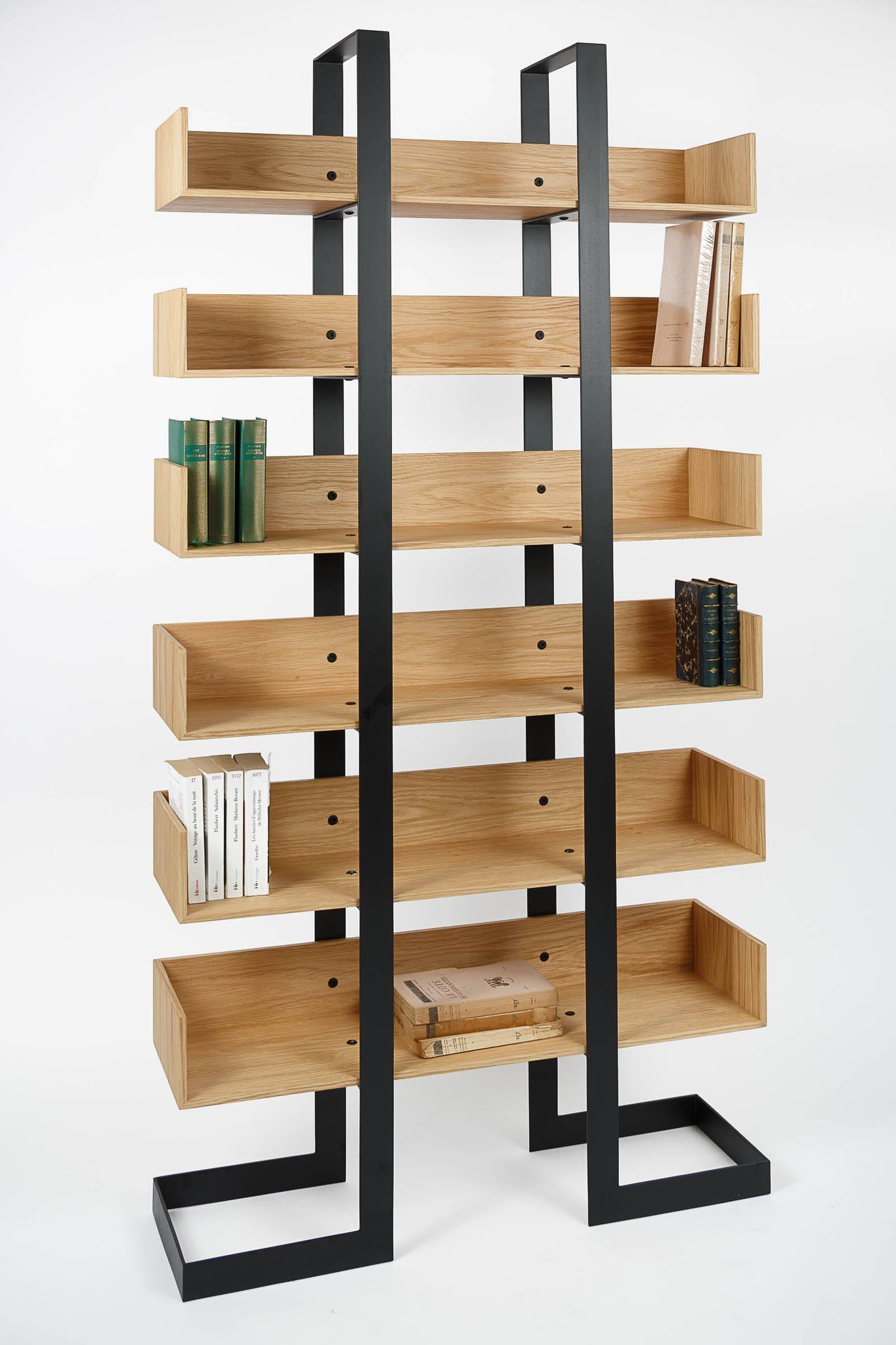 Severin library 3 oak and matte black steel