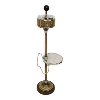 Standing ashtray