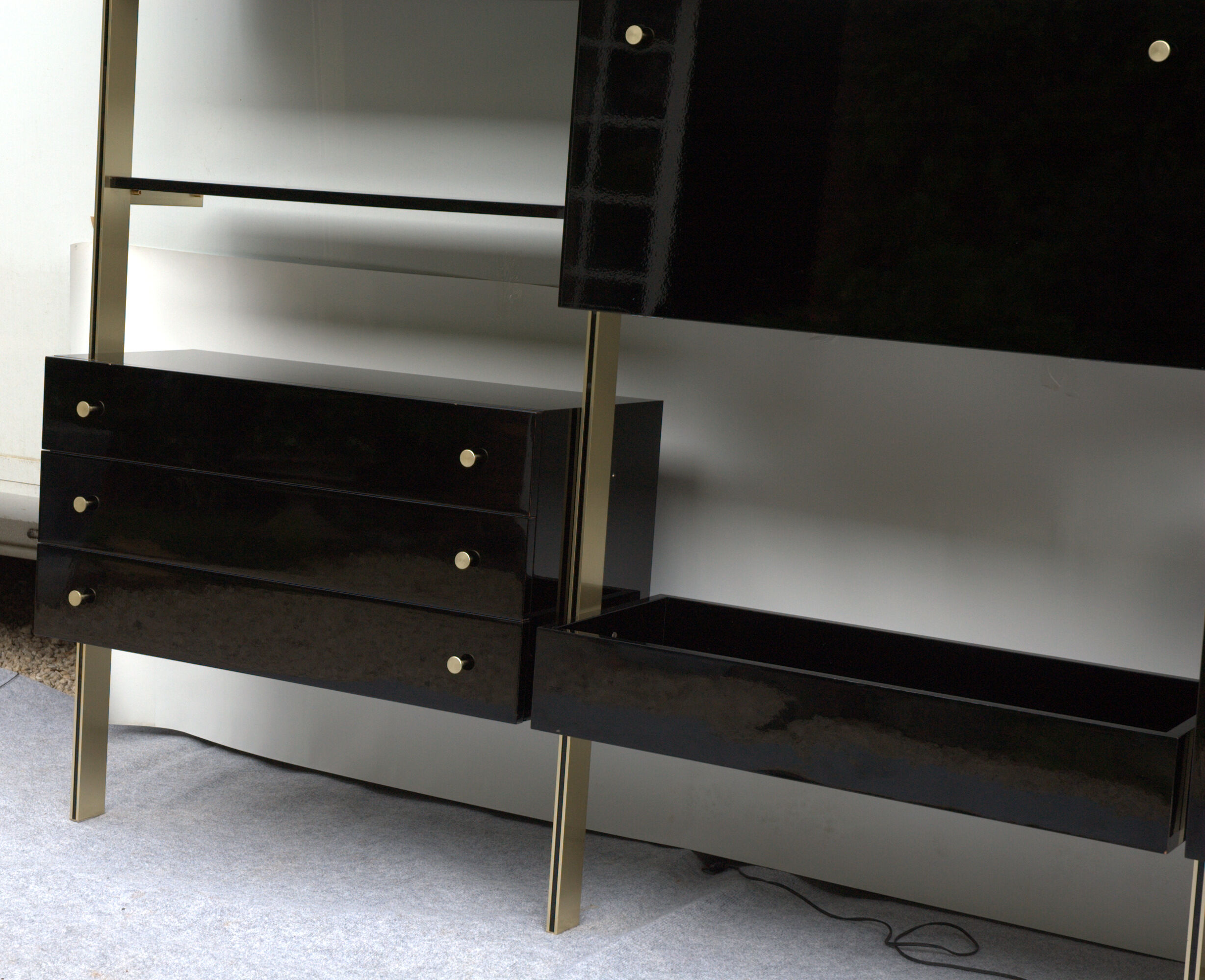 Library shelves in lacquer and brass by Roche Bobois 1970 s