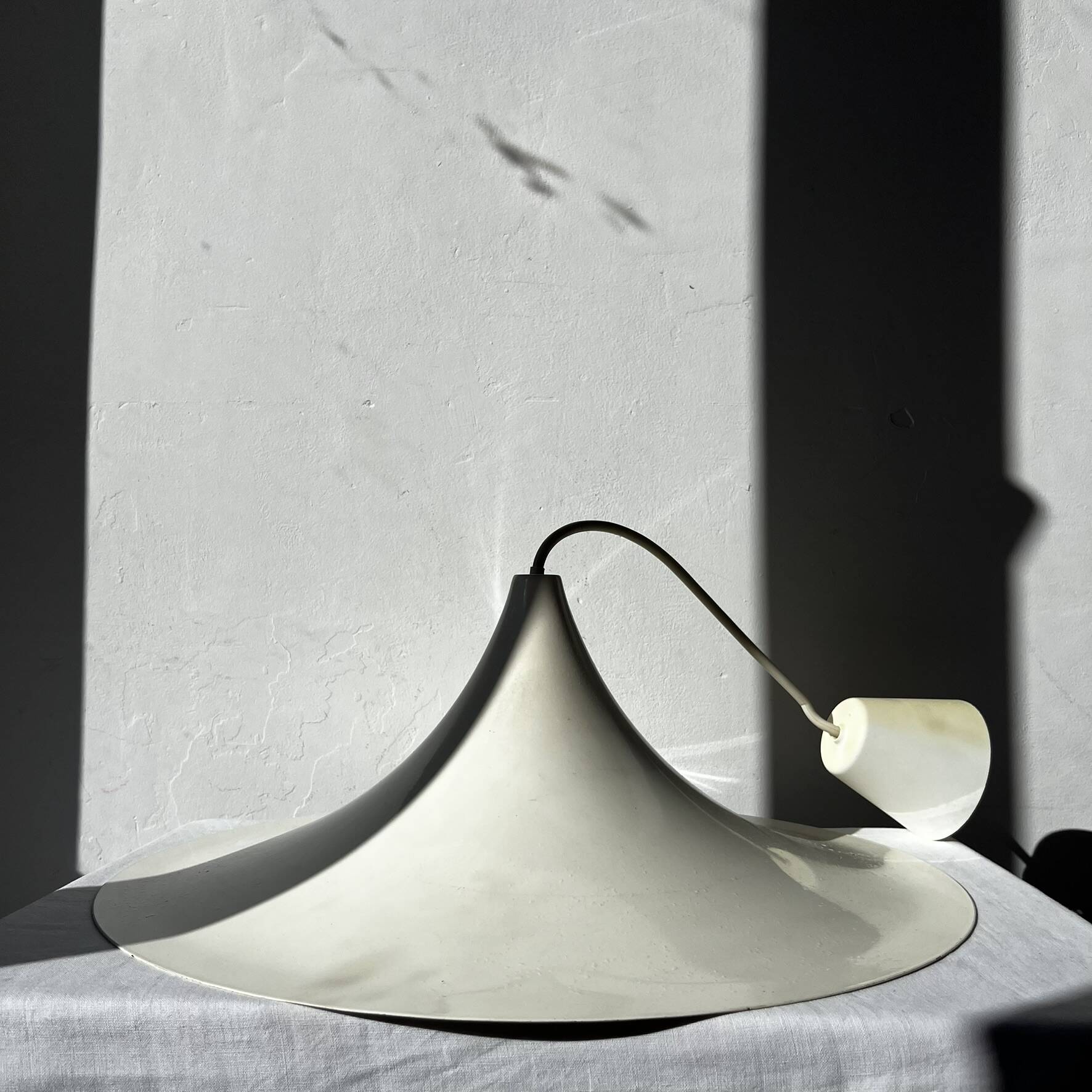 Suspension trumpet style Semi by GUBI (diameter 47cm)