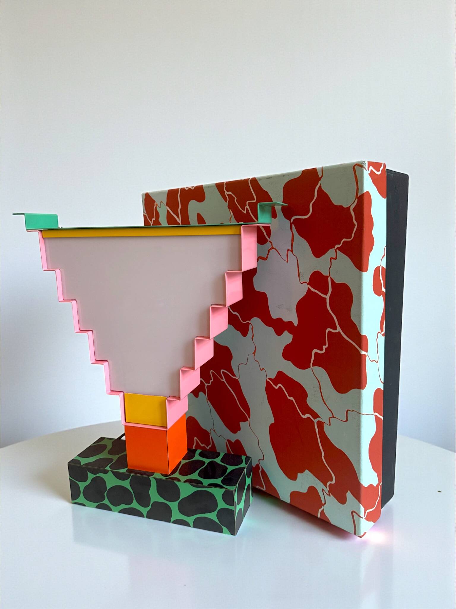 Lampe de table Ruskin par George Sowden et Nathalie du Pasquier pour Arc 74