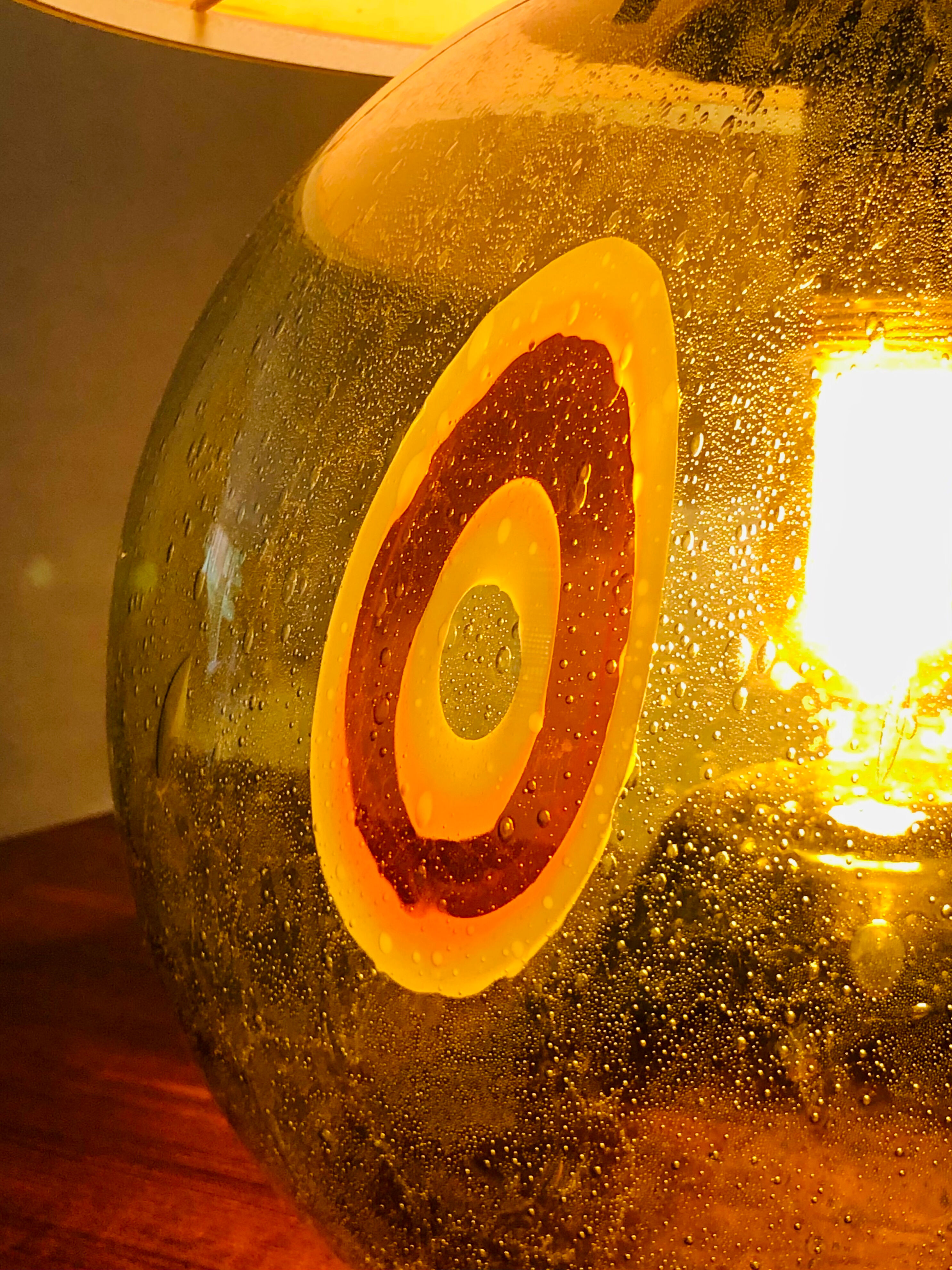 Lampe de salon pied en verre et abat-jour en laiton, Italie années 70