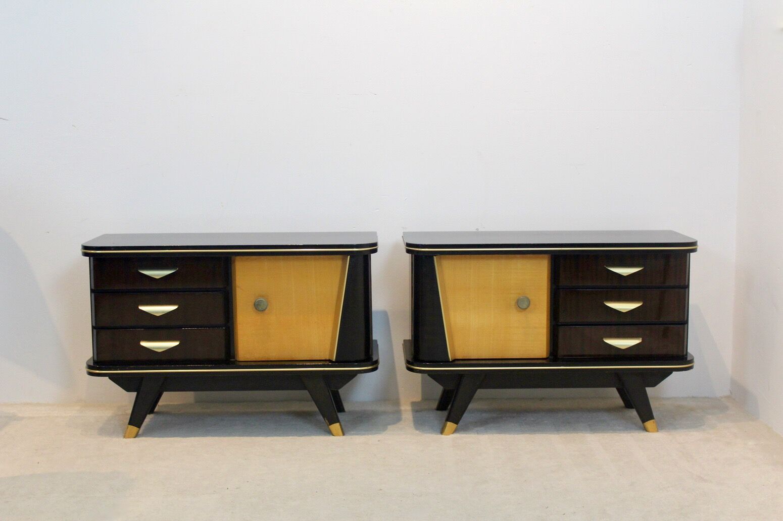 Paire de tables de chevet en bois hollandais, années 1950