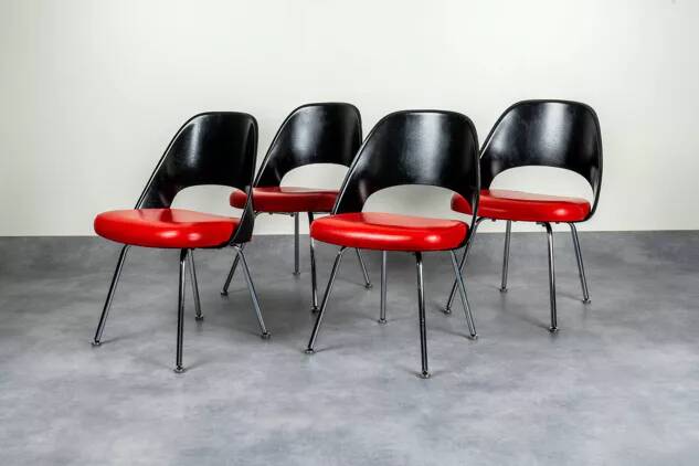 Set of 4 Conference chairs by Eero Saarinen for Knoll.