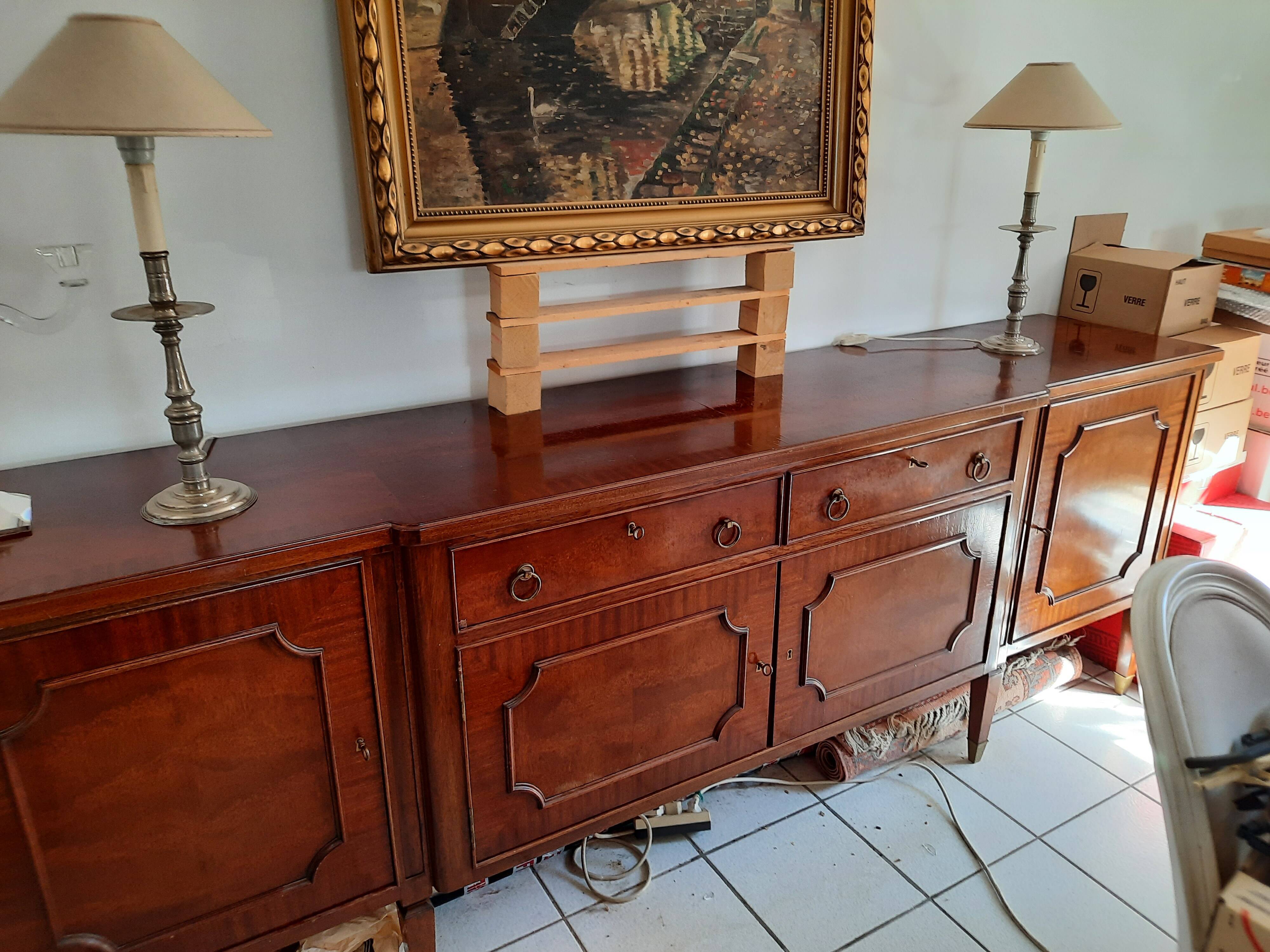 Bahut-dressoir acajou étiqueté "De Coene-Courtrai"