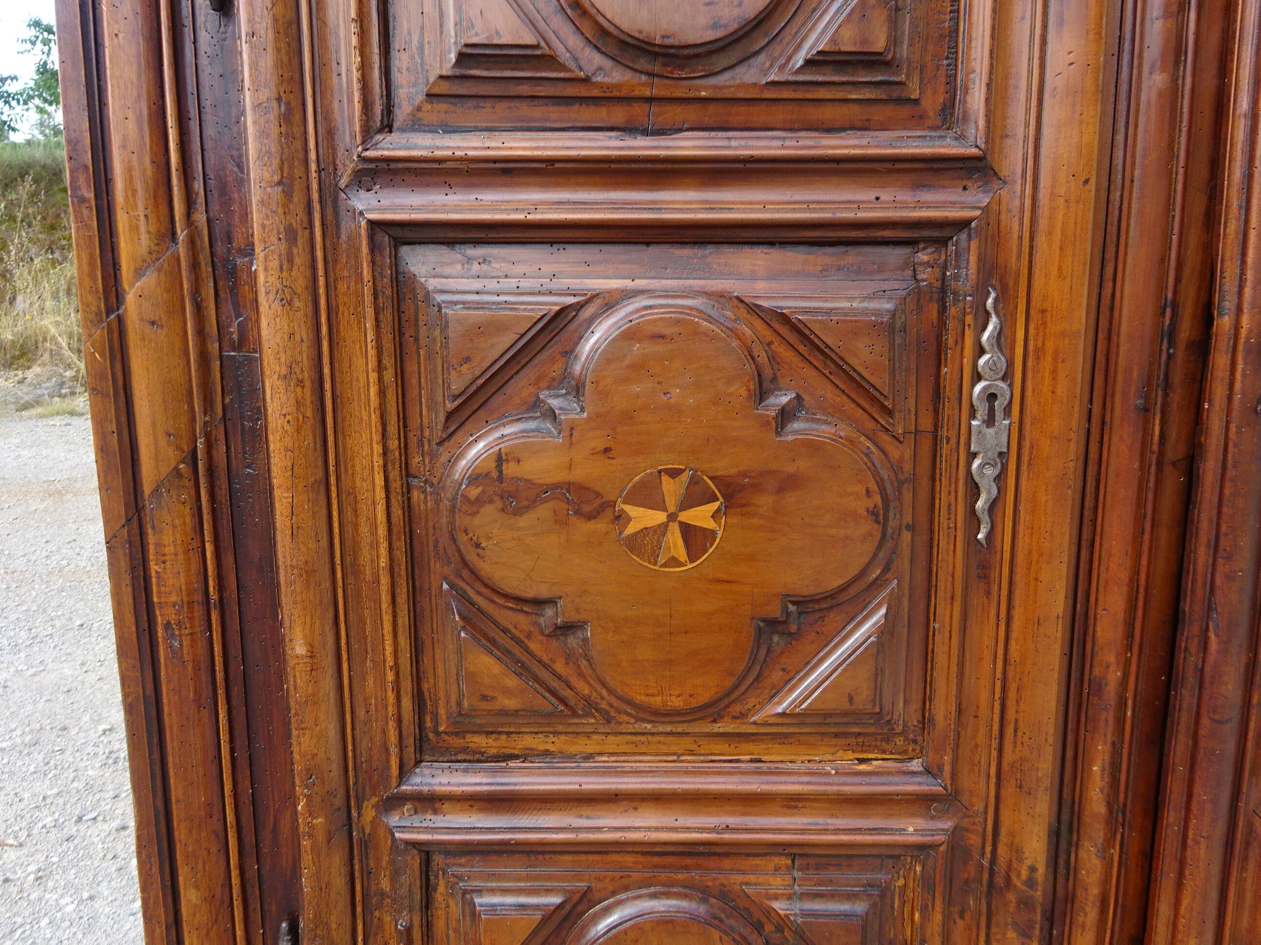 Louis XIII wardrobe in solid walnut