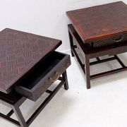 Pair of vintage pagoda tables in faux bamboo with chevron pattern - Maitland & Clasco