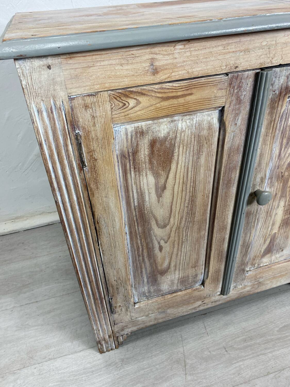 Little Parisian buffet