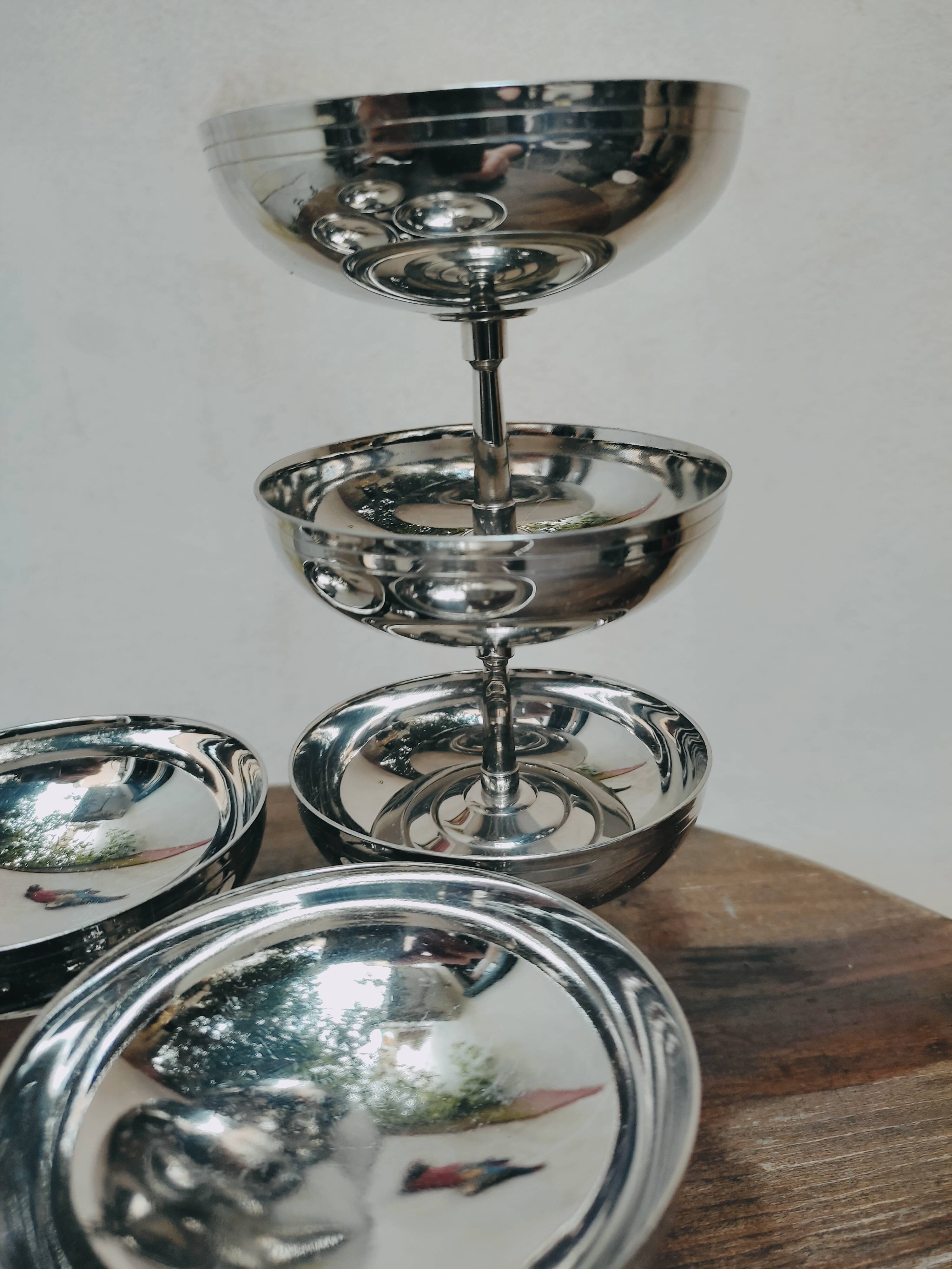 6 stainless steel standing dessert cups by Rémy letang