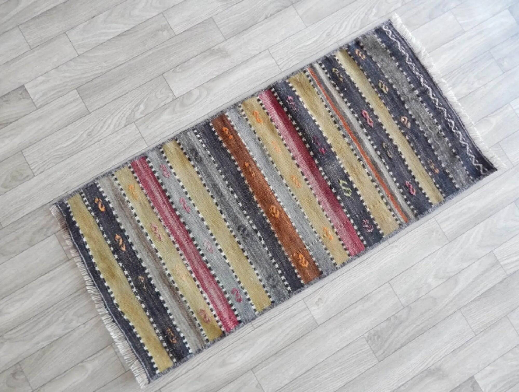 Vintage Turkish hallway rug 41x85 cm
