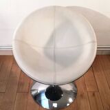 Egg armchair